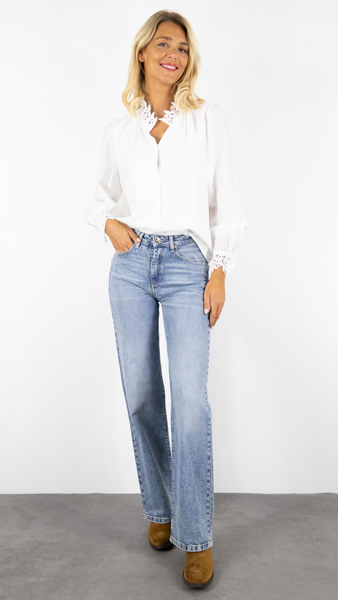 BLOUSE HABILLEE FLUIDE EN DENTELLE ECRUE MUSY MUSE 7103