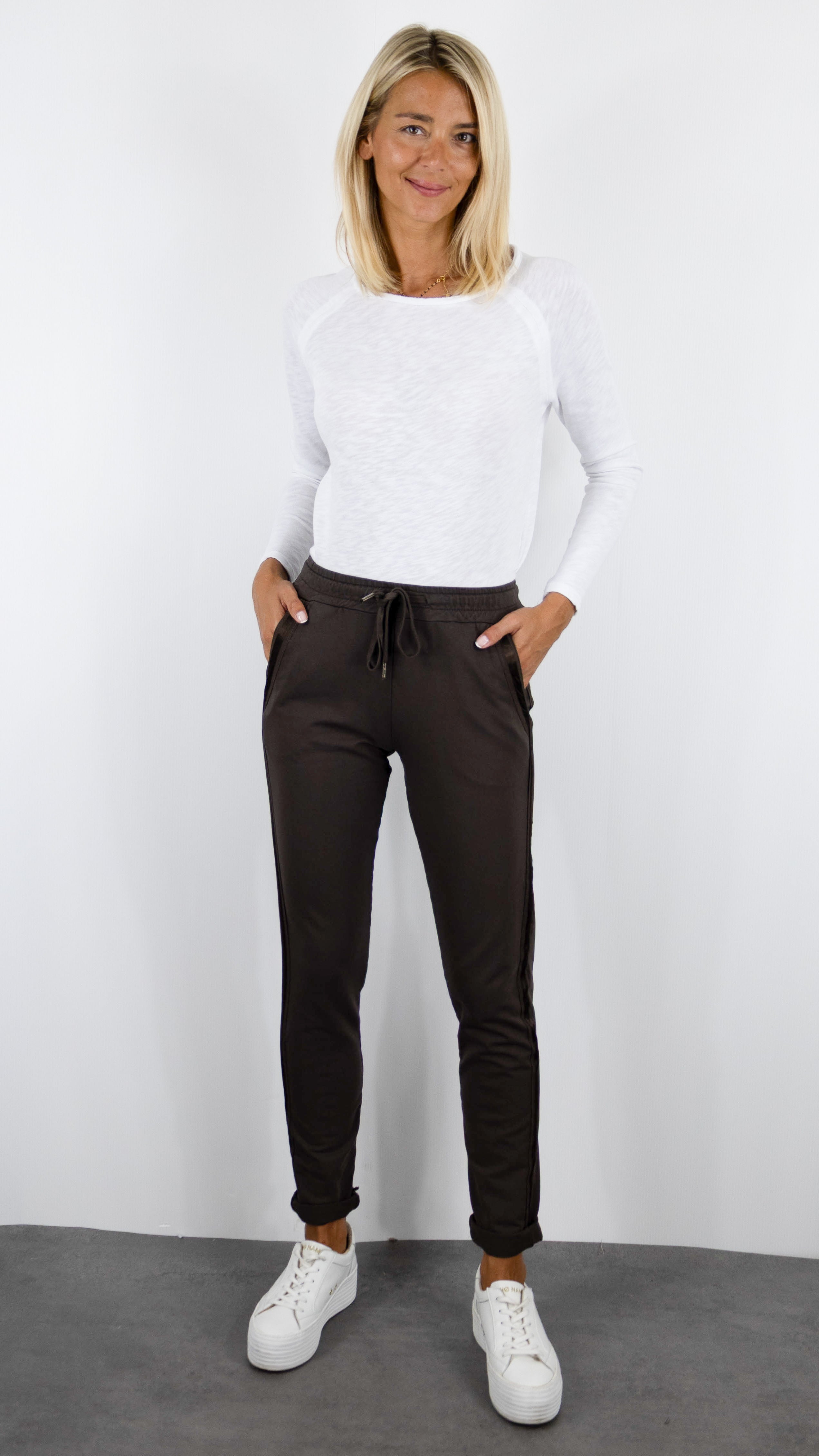 JOGGING TAILLE ELASTIQUES AVCE BANDES SATINEES POUR FEMME STUDIO PARISIEN 822739#COLOR_CHOCO
