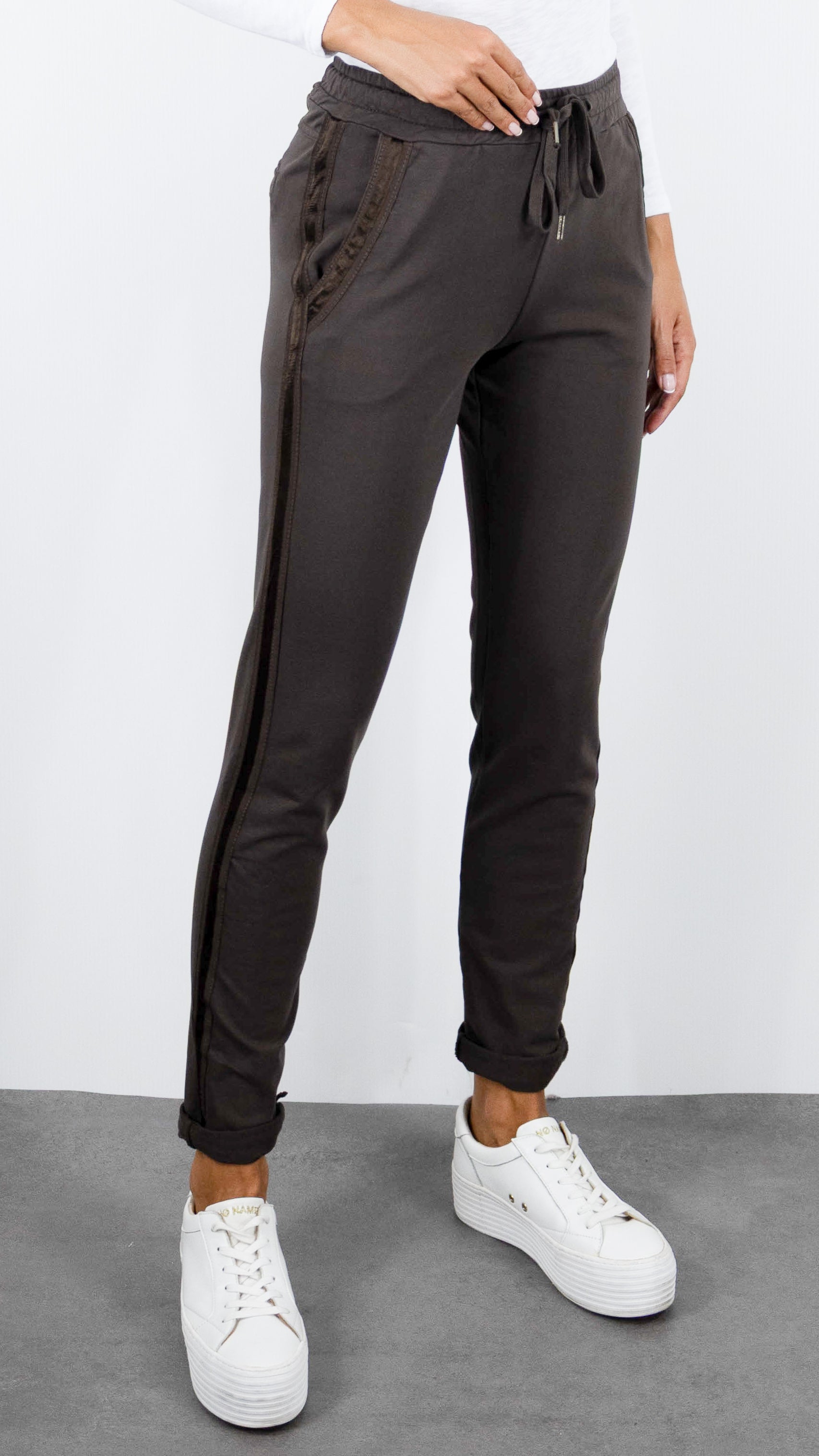JOGGING TAILLE ELASTIQUES AVCE BANDES SATINEES POUR FEMME STUDIO PARISIEN 822739#COLOR_CHOCO
