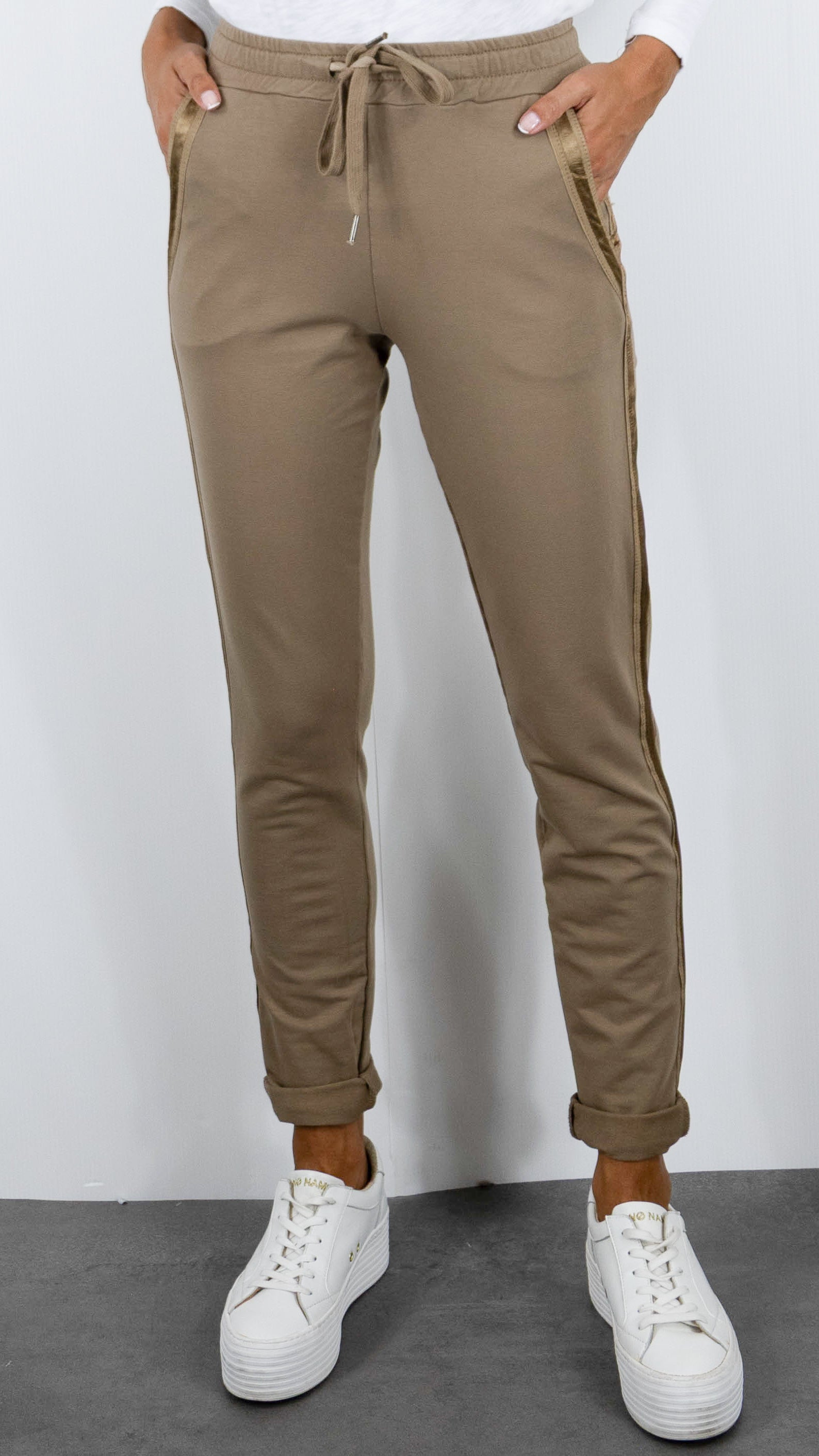 JOGGING TAILLE ELASTIQUES AVCE BANDES SATINEES POUR FEMME STUDIO PARISIEN 822739#COLOR_MOKA