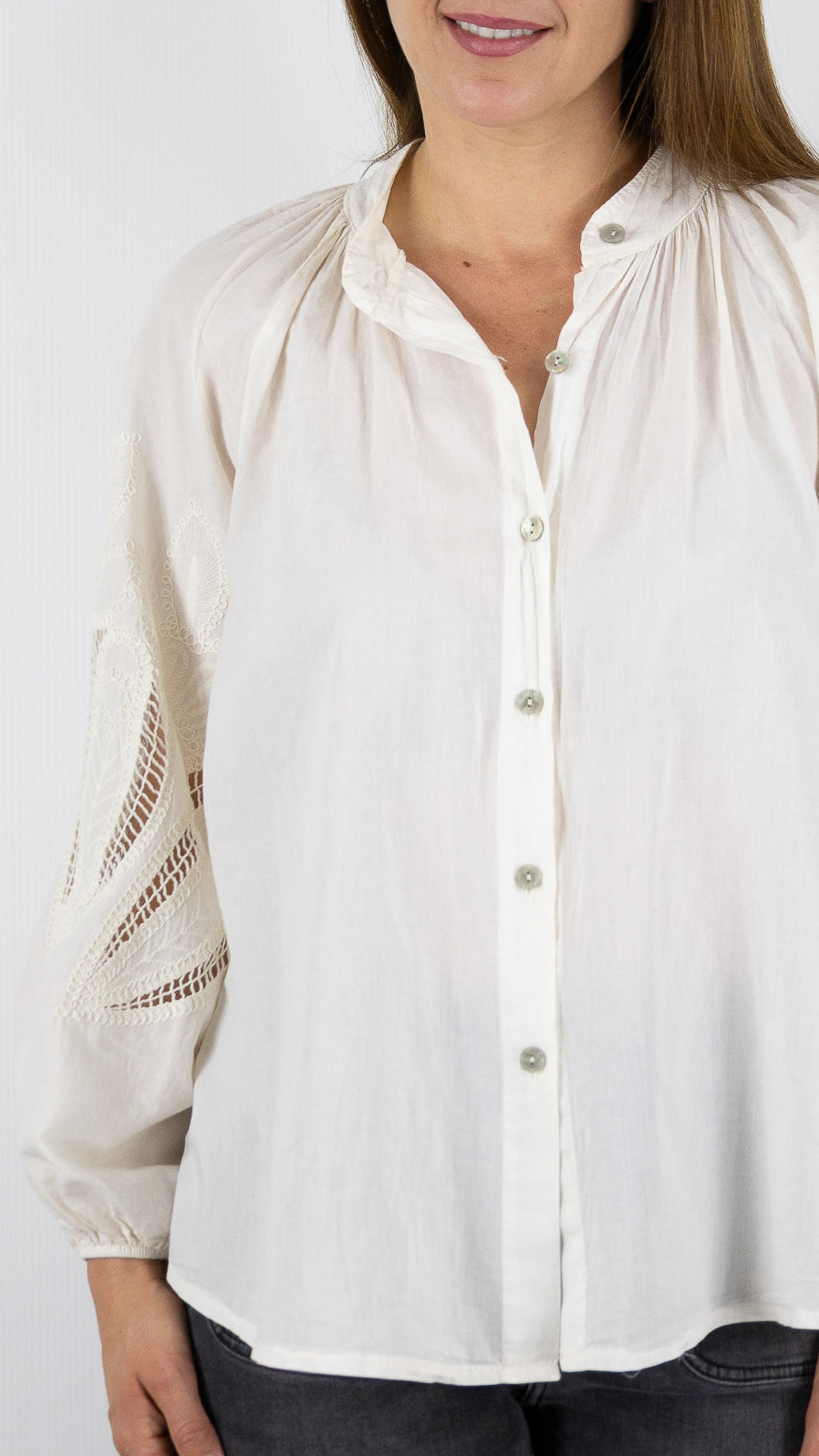 BLOUSE EVASEE BRODEE AJOUREE EN COTON ANDROMEDE 829753#COLOR_ECRU