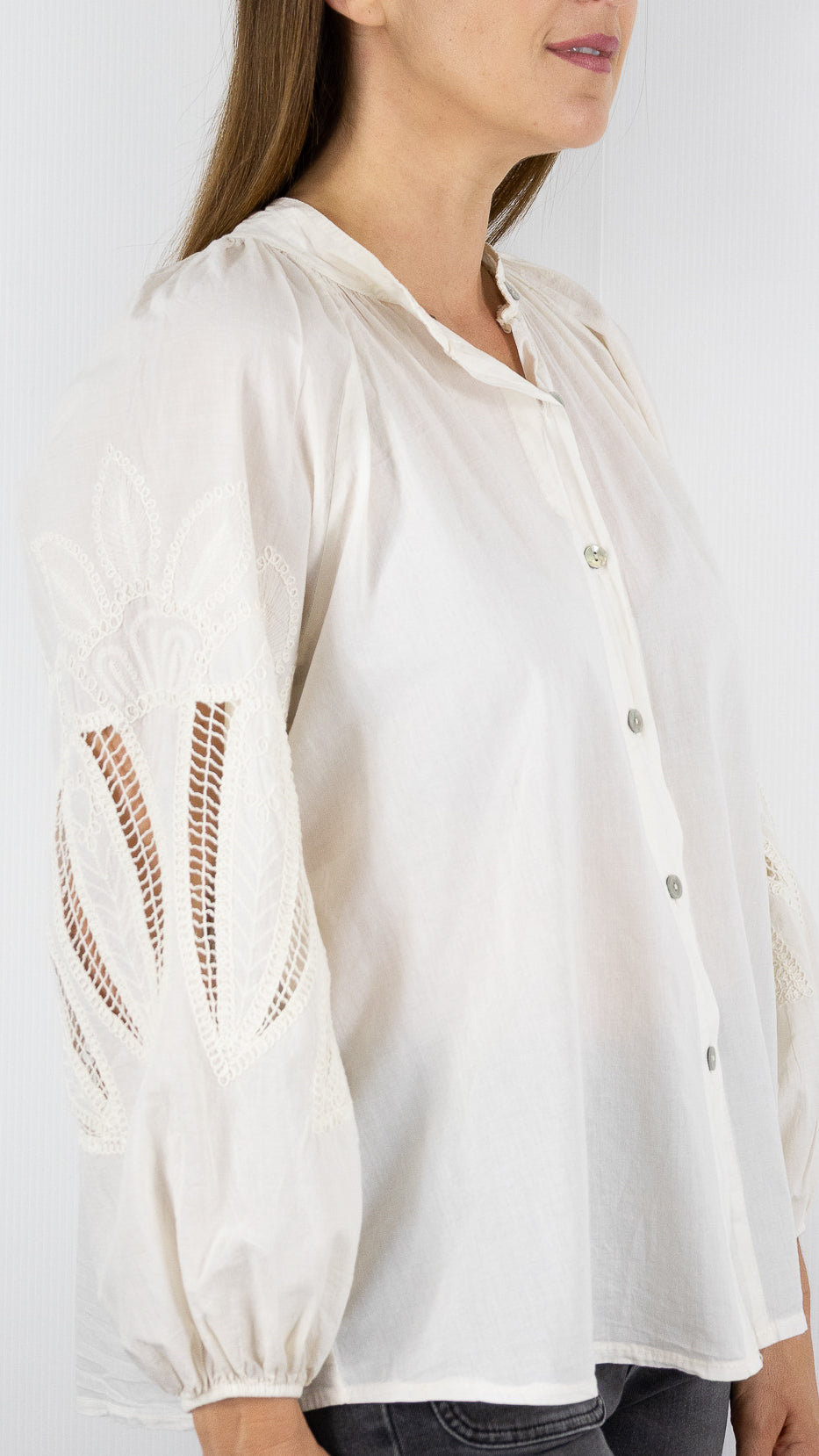 BLOUSE EVASEE BRODEE AJOUREE EN COTON ANDROMEDE 829753#COLOR_ECRU