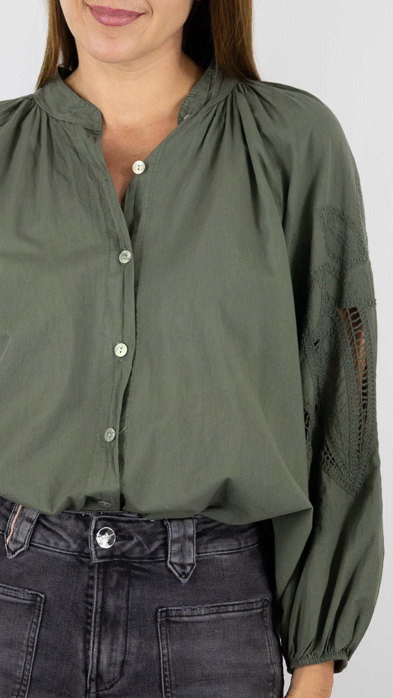 BLOUSE EVASEE BRODEE AJOUREE EN COTON ANDROMEDE 829753#COLOR_KAKI