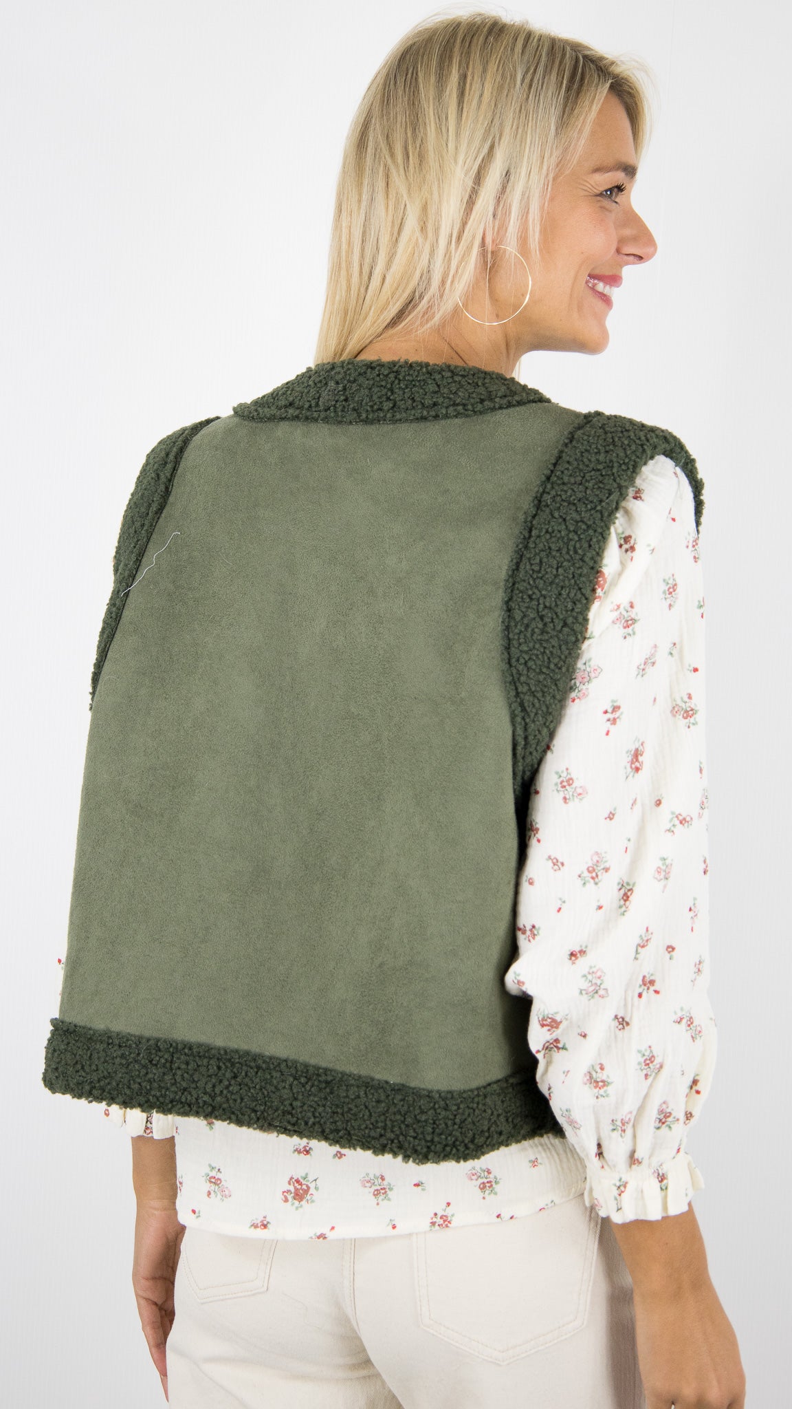 GILET SANS MANCHES KAKI FOURRURE ECOLOGIQUE SUEDINE FEMME ANDROMEDE 87981 