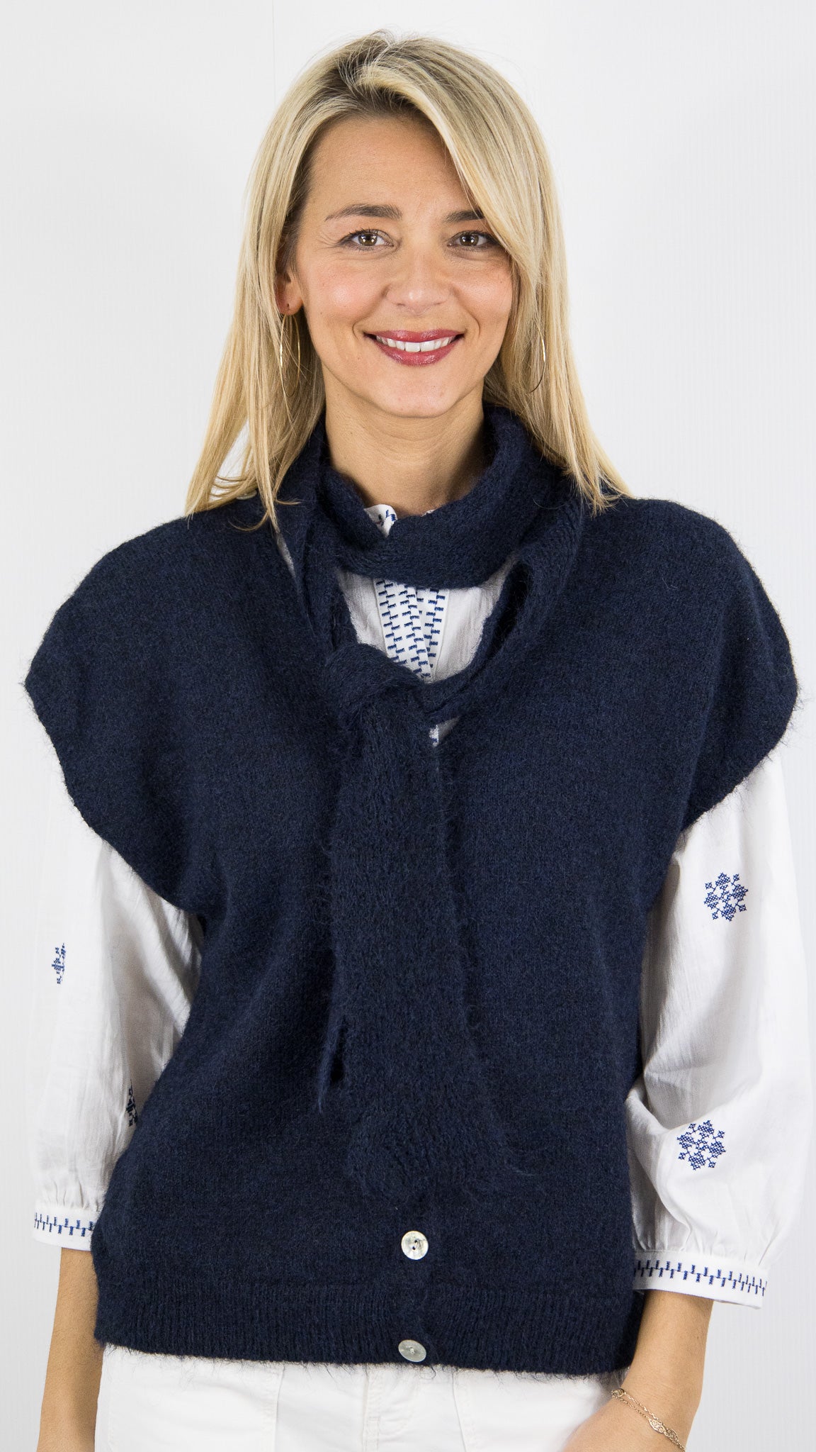 GILET COL A NOUER EN LAINE MANCHES COURTES POUR FEMME  LUK AP 8272#COLOR_MARINE