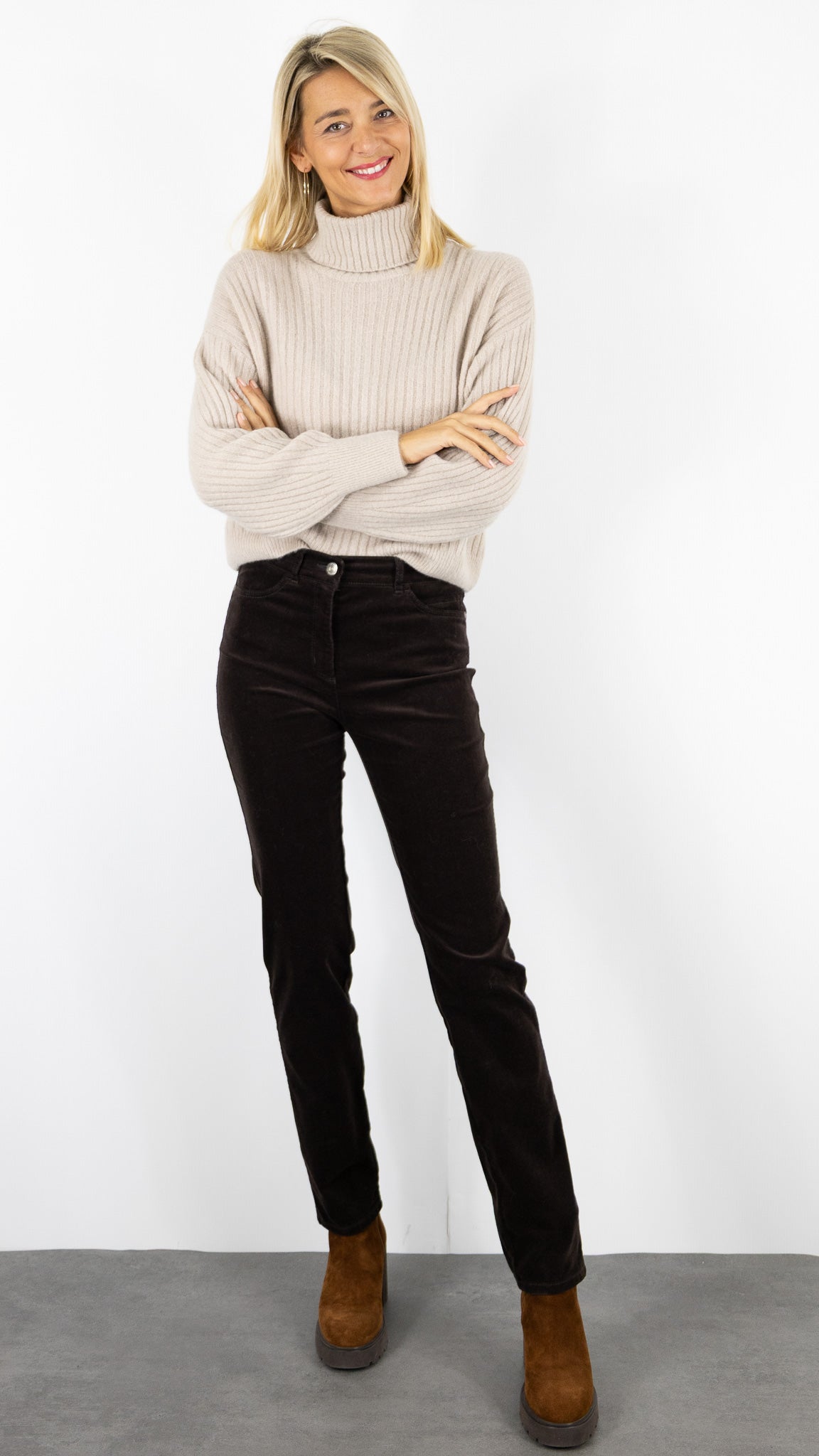 PULL A COL ROULE EN MAILLE COTELEE POUR FEMME LAINE ET ALPAGA STUDIO PARISIEN 9471#COLOR_BEIGE