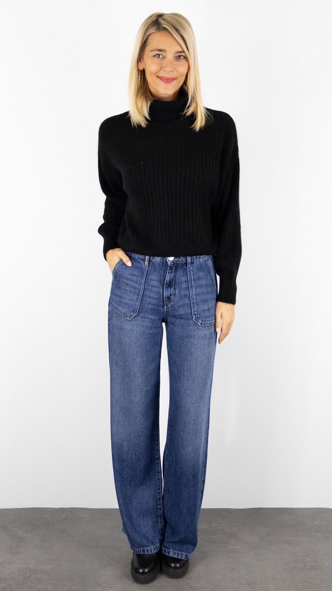 PULL A COL ROULE EN MAILLE COTELEE POUR FEMME LAINE ET ALPAGA STUDIO PARISIEN 9471#COLOR_NOIR