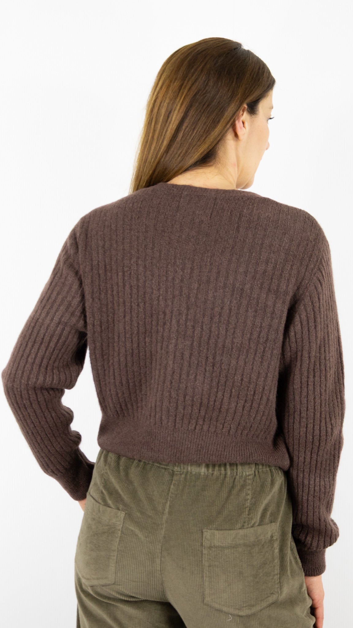GILET COURT COTELE COL V  STUDIO PARISIEN 9501#COLOR_CHOCO
