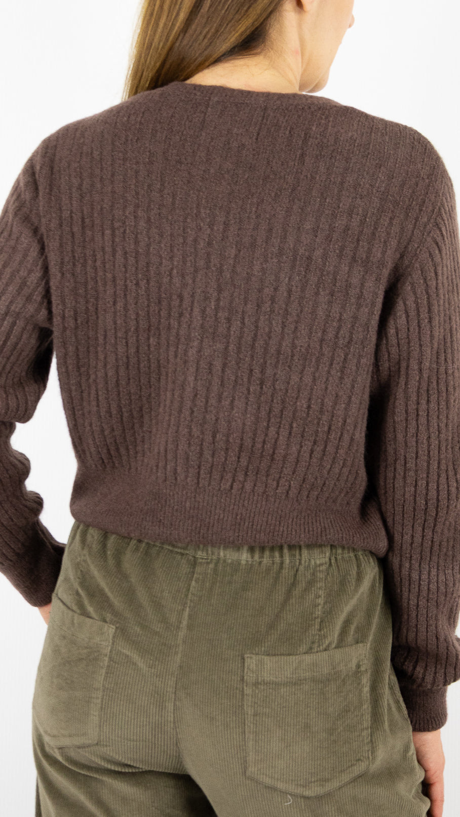 GILET COURT COTELE COL V  STUDIO PARISIEN 9501#COLOR_CHOCO