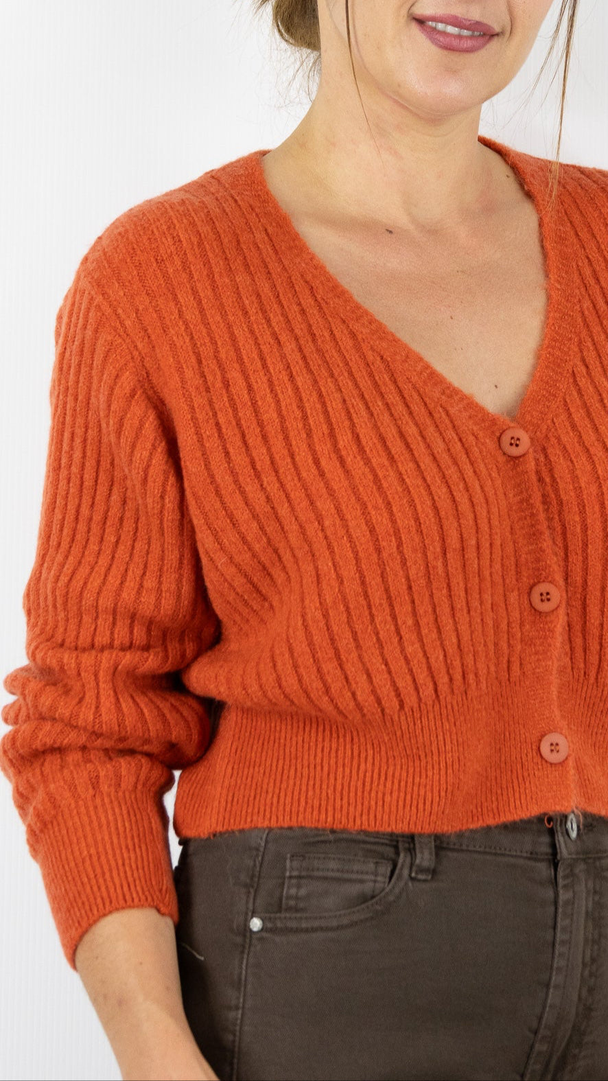 GILET COURT COTELE COL V  STUDIO PARISIEN 9501#COLOR_ROUILLE
