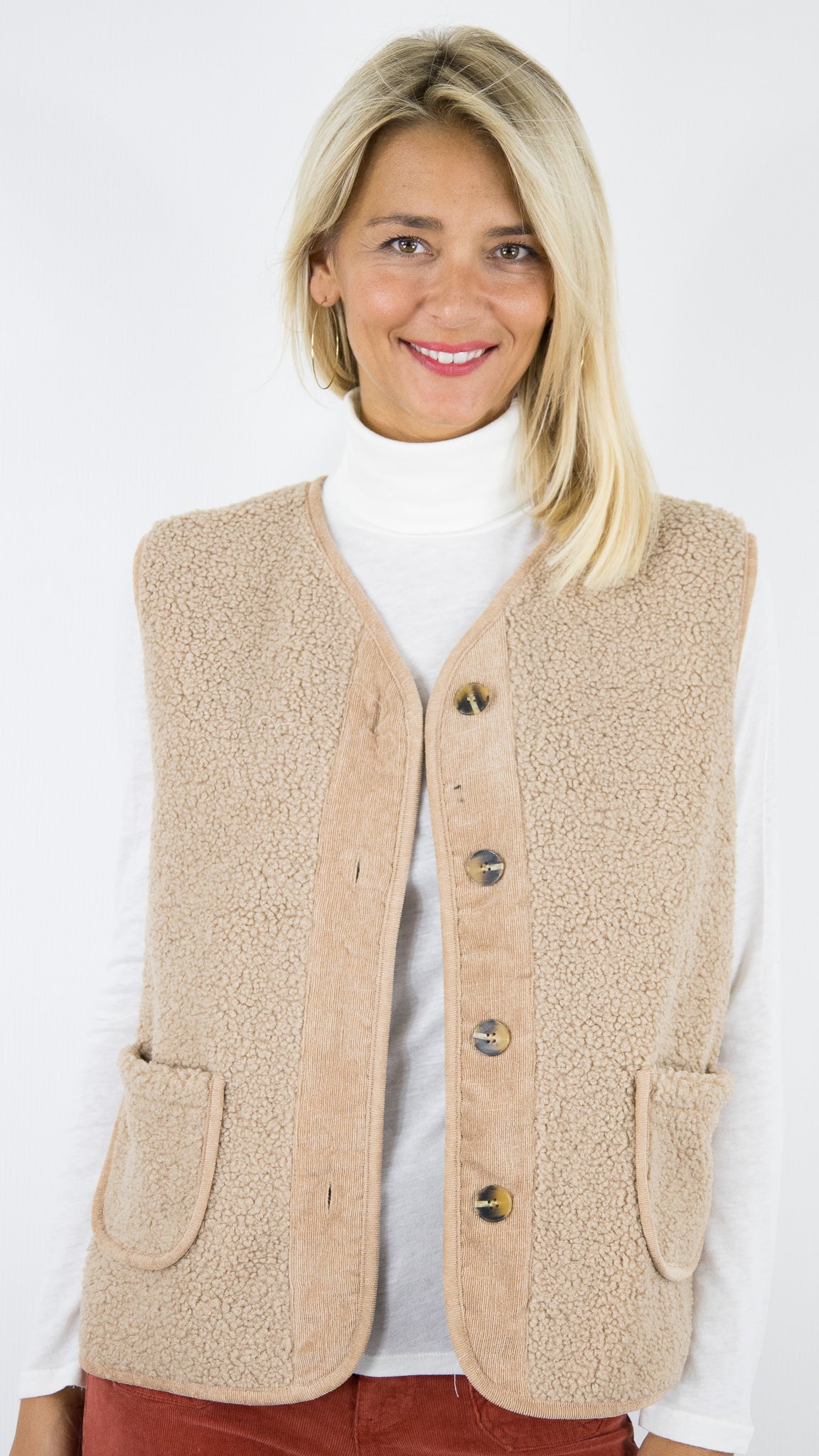 GILET SANS MANCHES MAILLE BOUCLETTE CREMA STUDIO PARISIEN 09318 