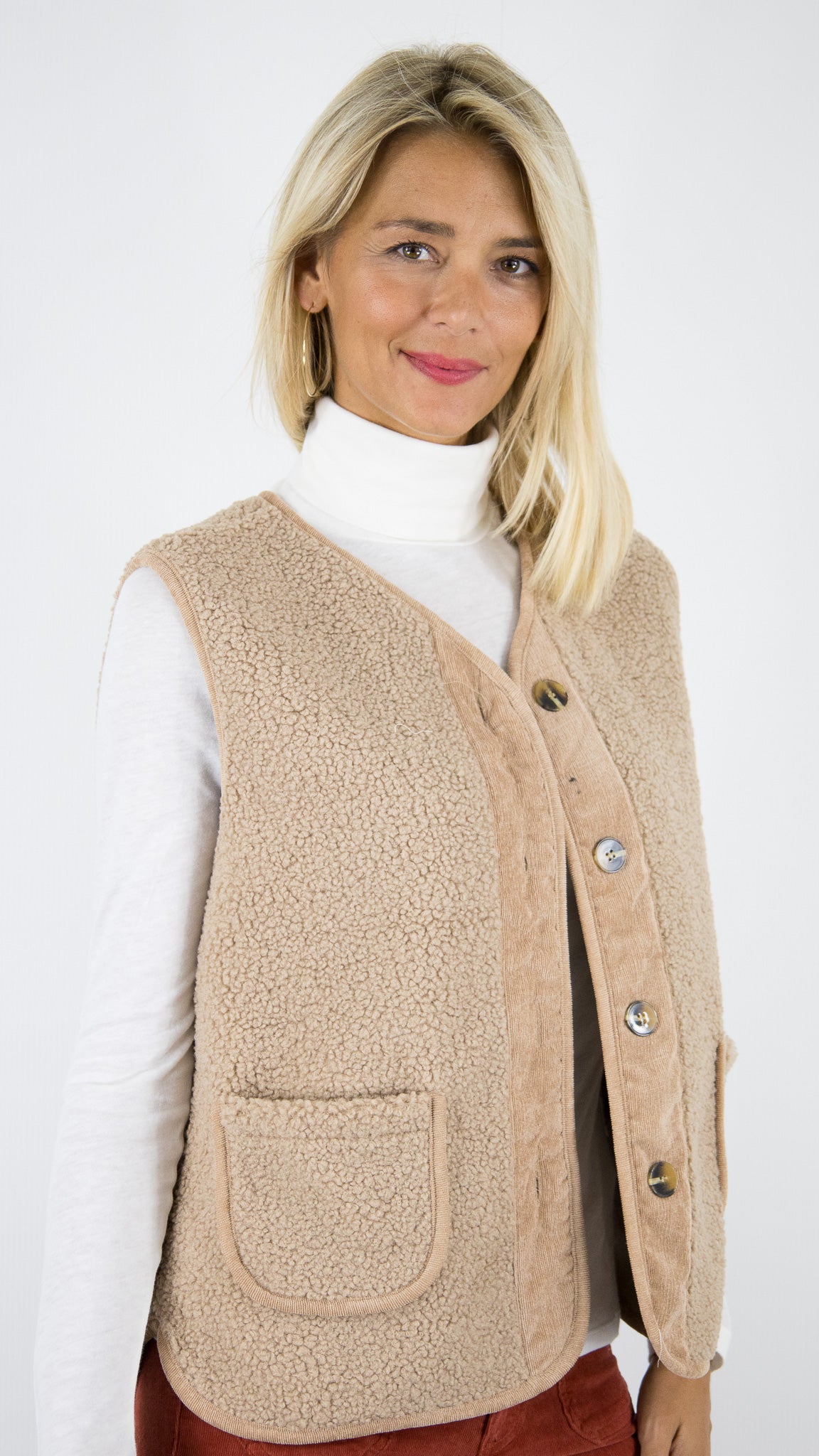 GILET SANS MANCHES MAILLE BOUCLETTE CREMA STUDIO PARISIEN 09318 