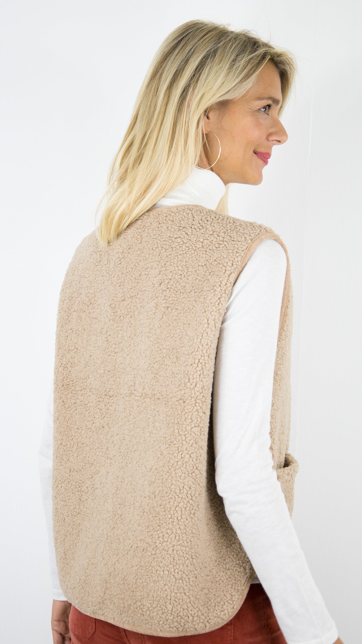 GILET SANS MANCHES MAILLE BOUCLETTE CREMA STUDIO PARISIEN 09318 