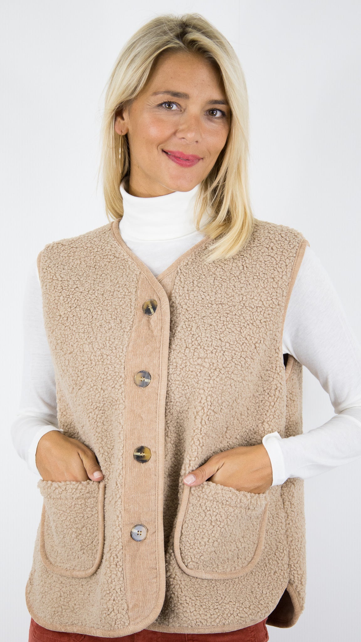 GILET SANS MANCHES MAILLE BOUCLETTE CREMA STUDIO PARISIEN 09318 