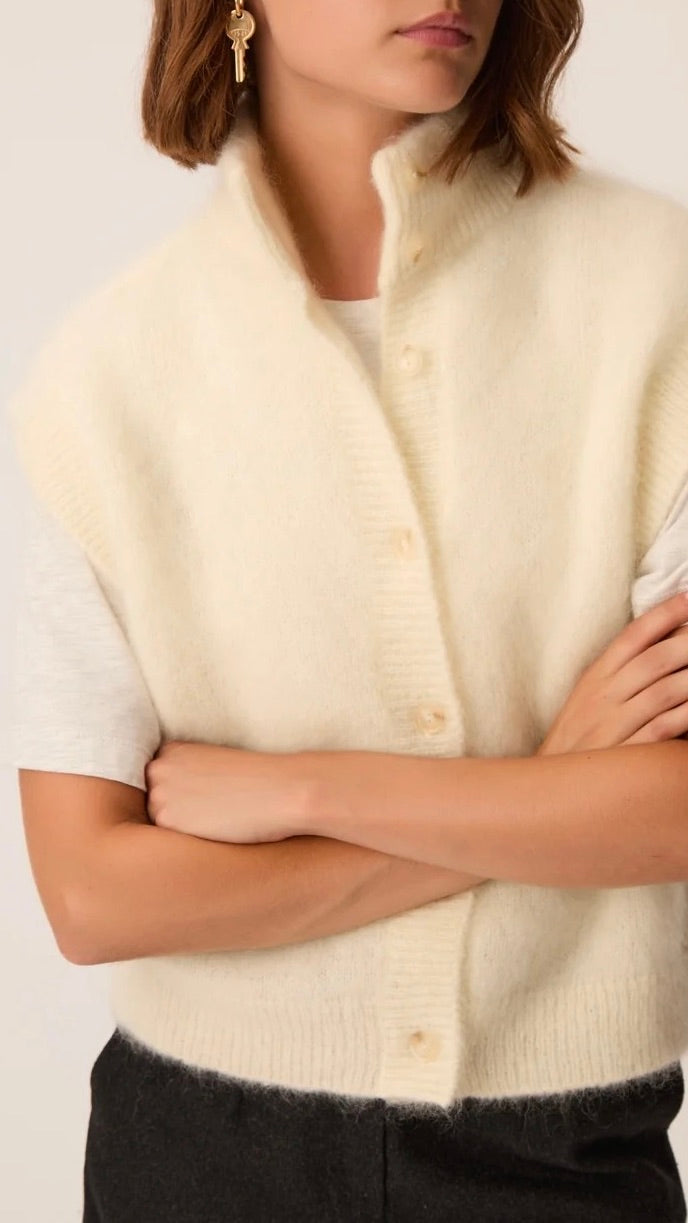 GILET SANS MANCHES COL MONTANT EN KID MOHAIR POUR FEMME  DES PETITS HAUTS ALIBOU CREME