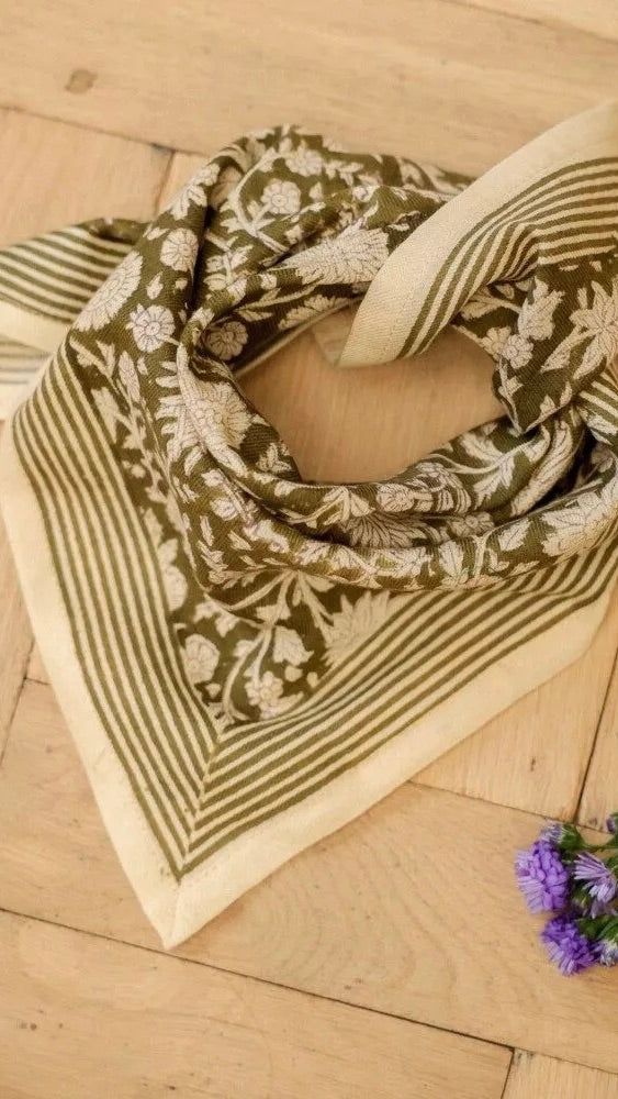 FOULARD IMPRIME FLEURI 100% COTON BELLEMME ANJALI PETIT FORMAT#COLOR_KAKI