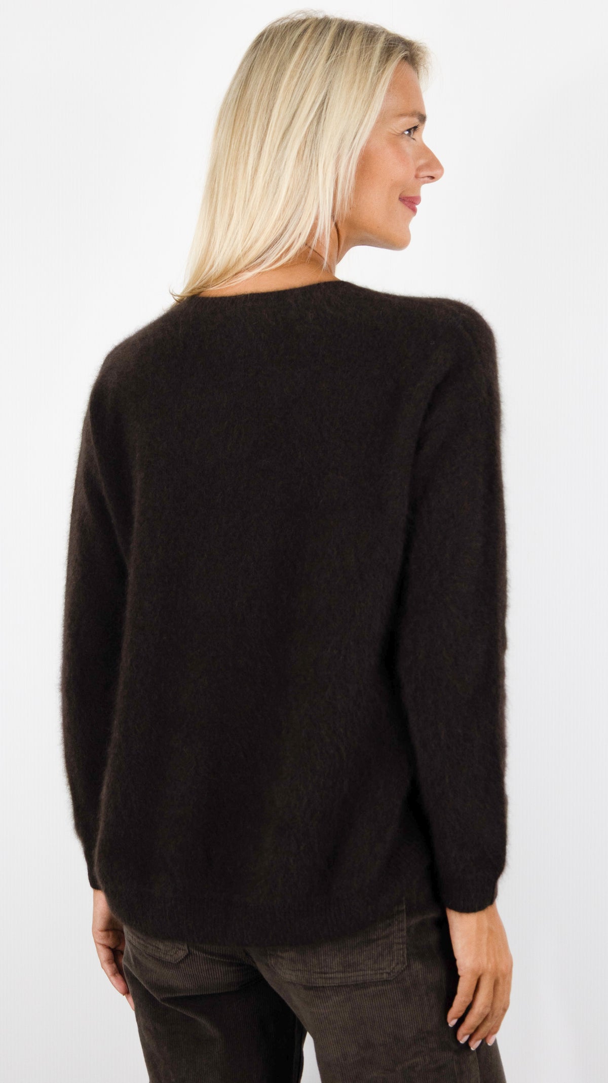 PULL COL V EN RACCOON ET ANGORA POUR FEMME ESTHEME WES2481HR-1#COLOR_1854/AMERICANO CHOCO