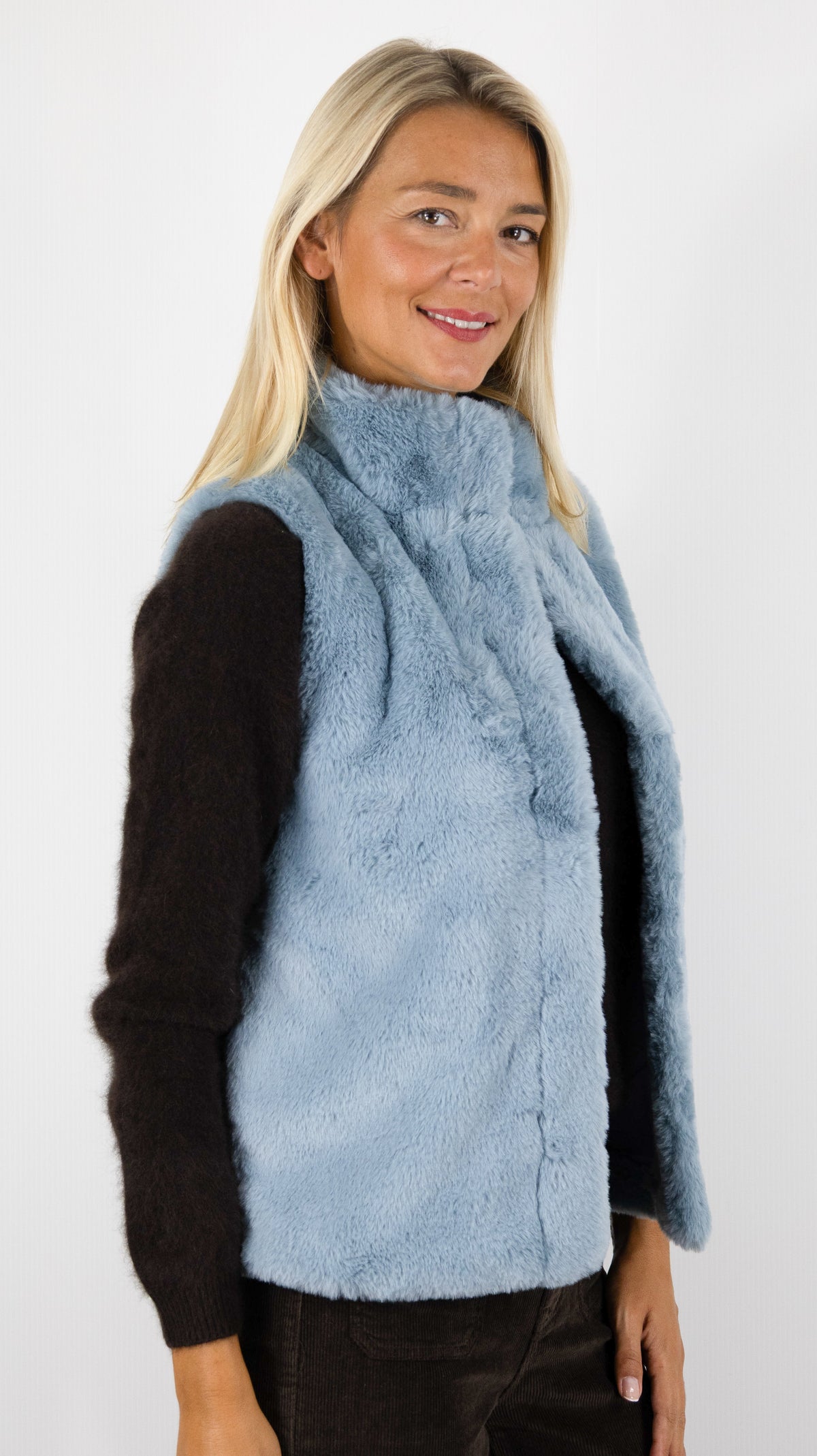 GILET SANS MANCHES EN FAUSSE FOURRURE COL MONTANT POUR FEMME BIANCA TABEA 83001#COLOR_444/STONE CIEL
