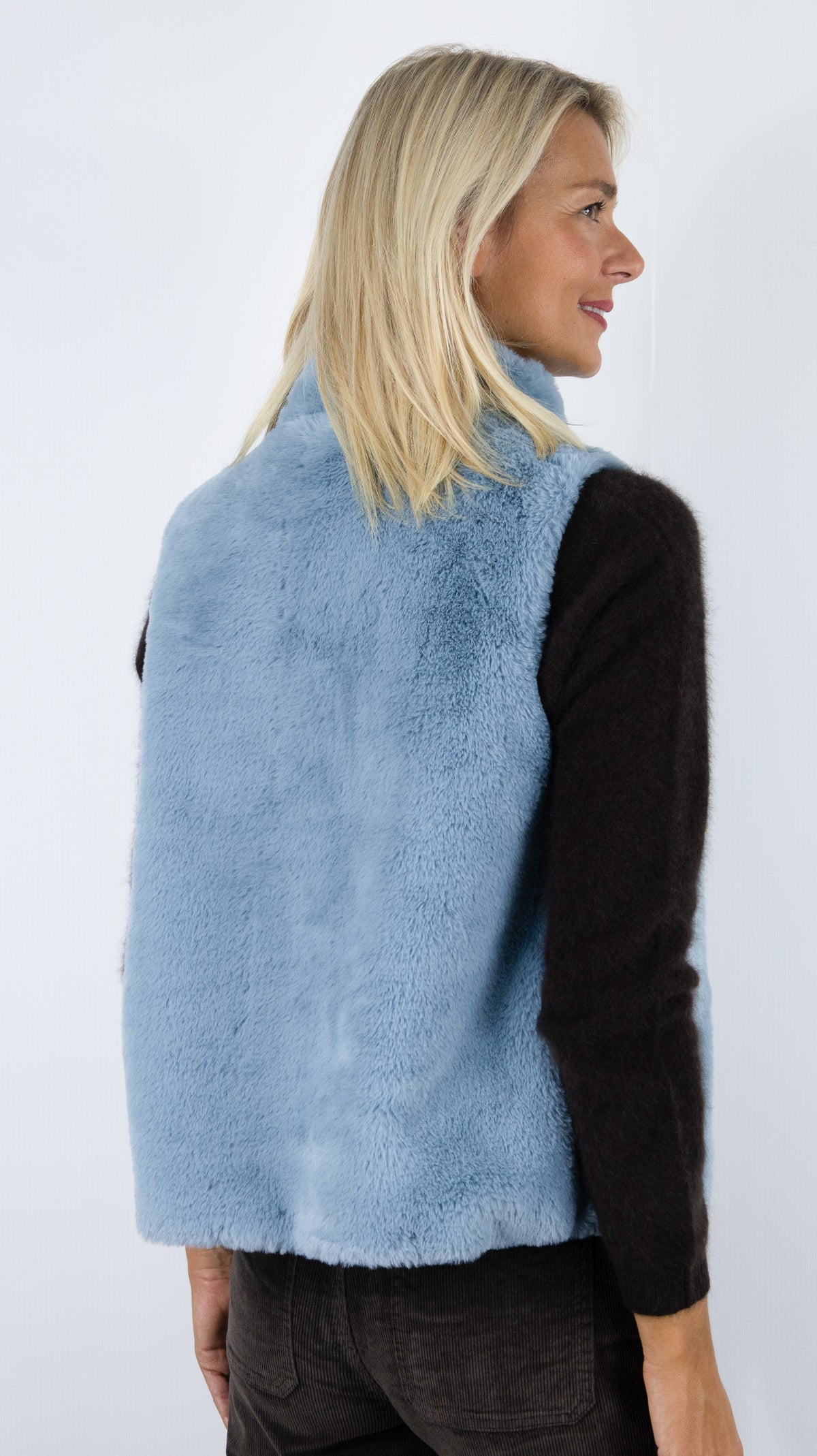 GILET SANS MANCHES EN FAUSSE FOURRURE COL MONTANT POUR FEMME BIANCA TABEA 83001#COLOR_444/STONE CIEL