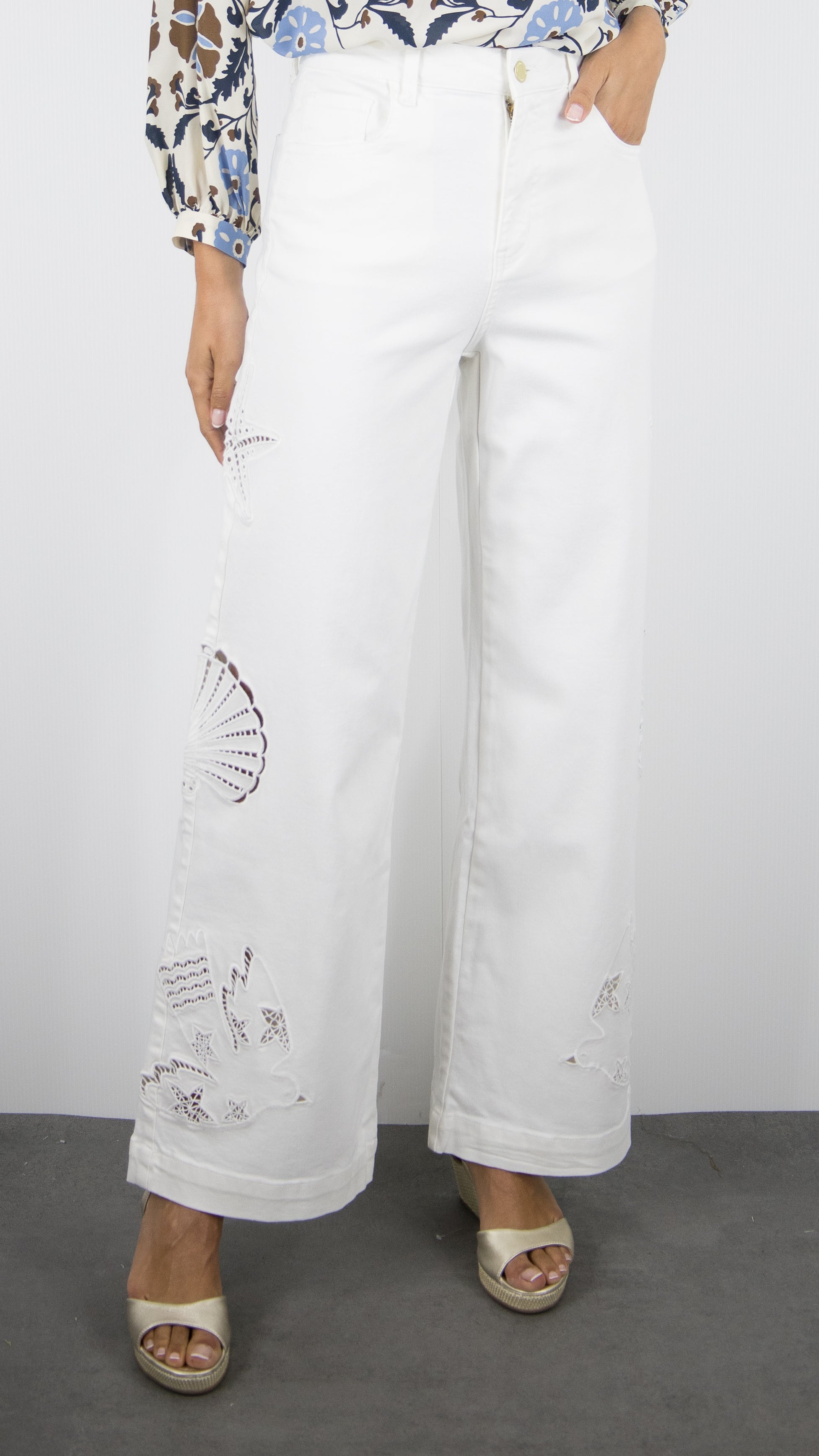 JEANS LARGE BRODE ECRU EN COTON POUR FEMME CET ETE LA PETITE ETOILE ATLANTYS 