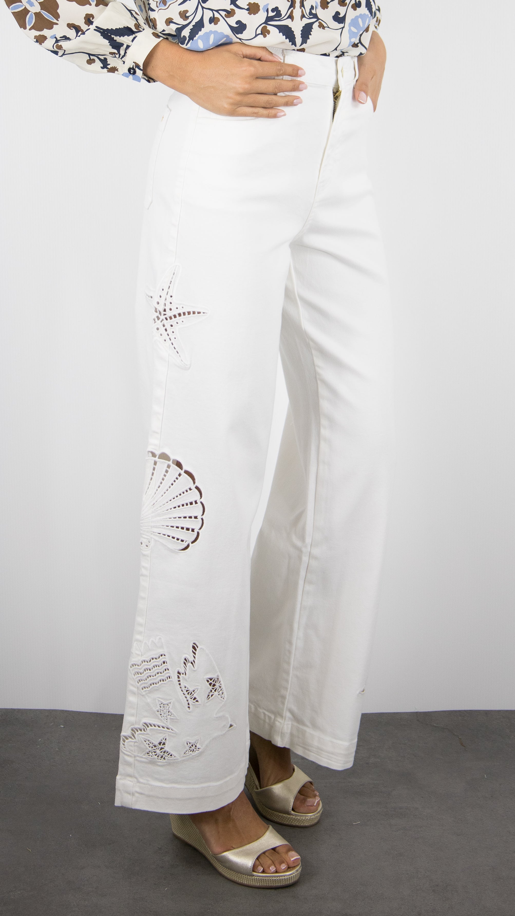 JEANS LARGE BRODE ECRU EN COTON POUR FEMME CET ETE LA PETITE ETOILE ATLANTYS 