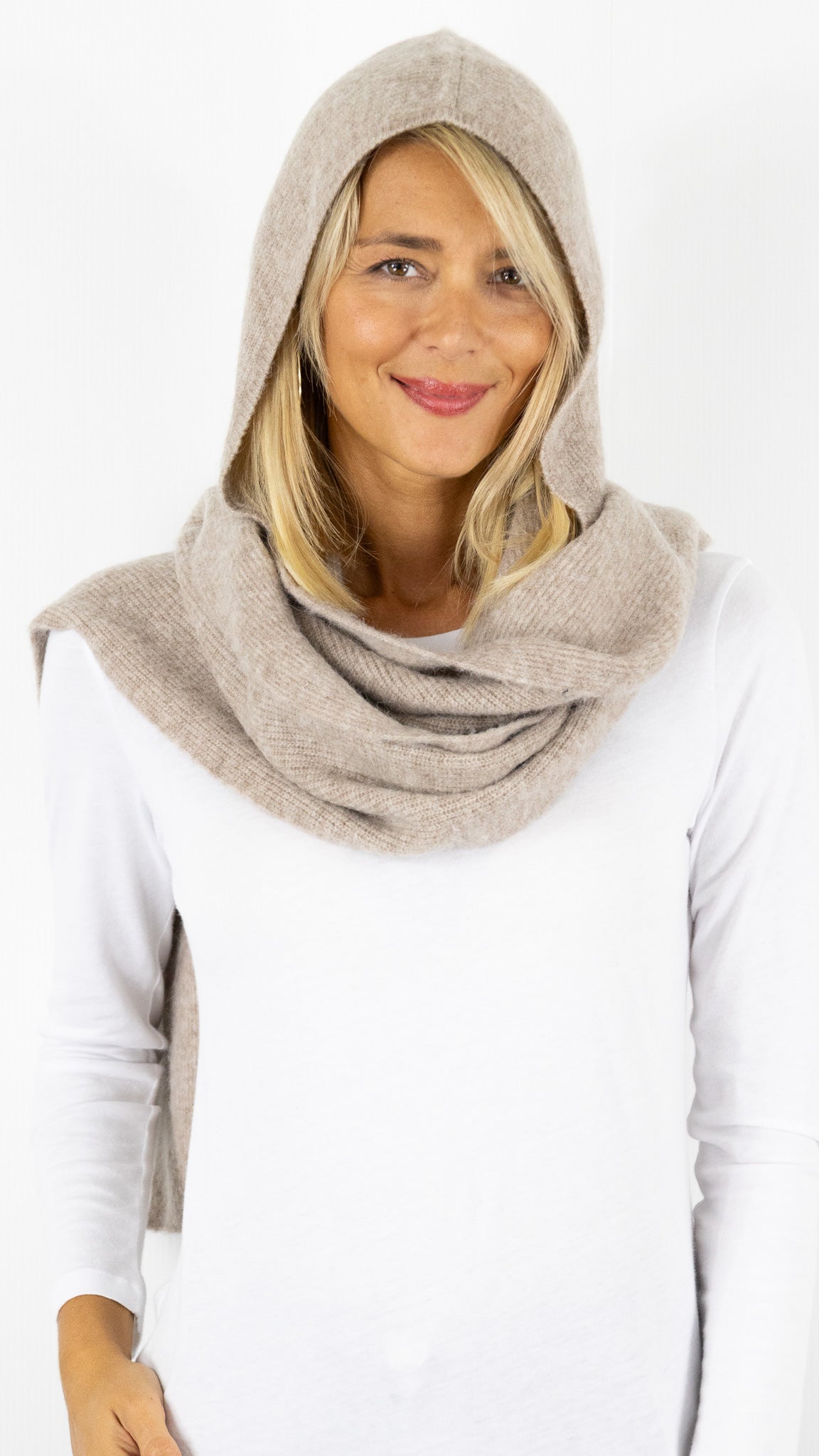 ECHARPE AVEC CAPUCHE INTEGREE EN LAINE ET ALPAGA POUR FEMME DES PETITS HAUTS AUDINE#COLOR_LOUP/BEIGE