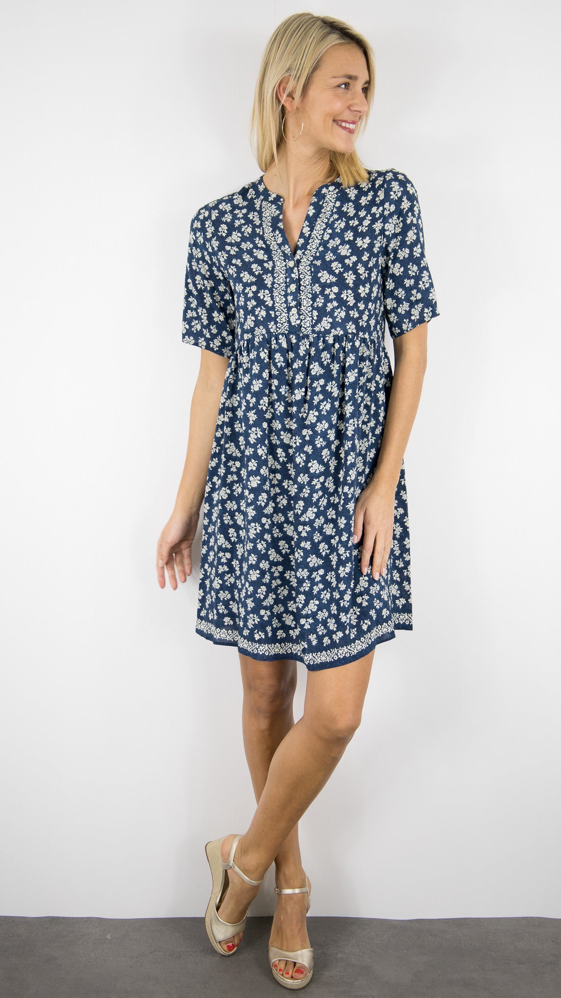 ROBE FLUIDE FLEURIE INDIGO PABLO AUGUSTA