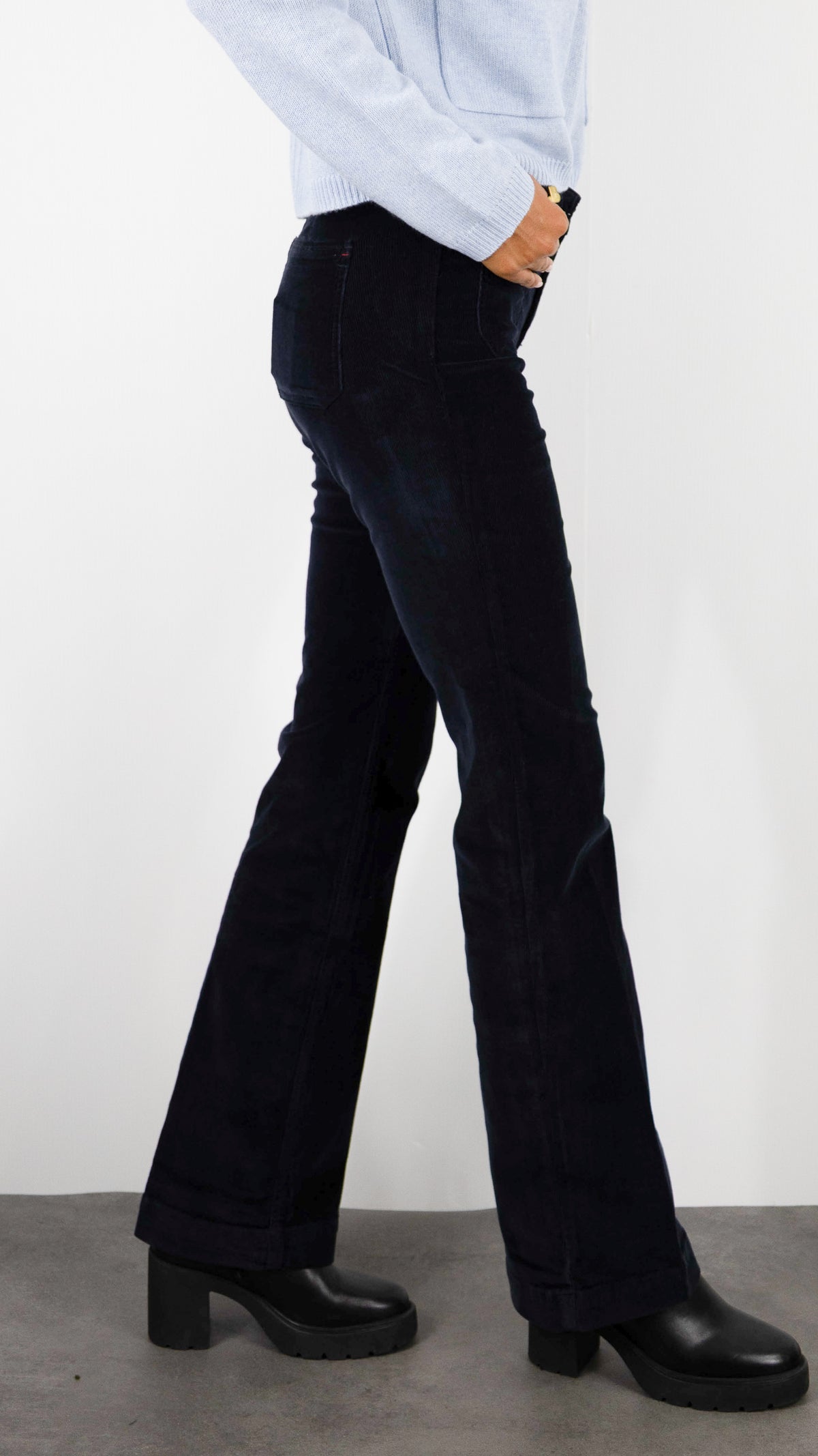 JEANS EVASE EN VELOURS POUR FEMME JANE BLUE BASTILLE NOTTING HILL#COLOR_MARINE