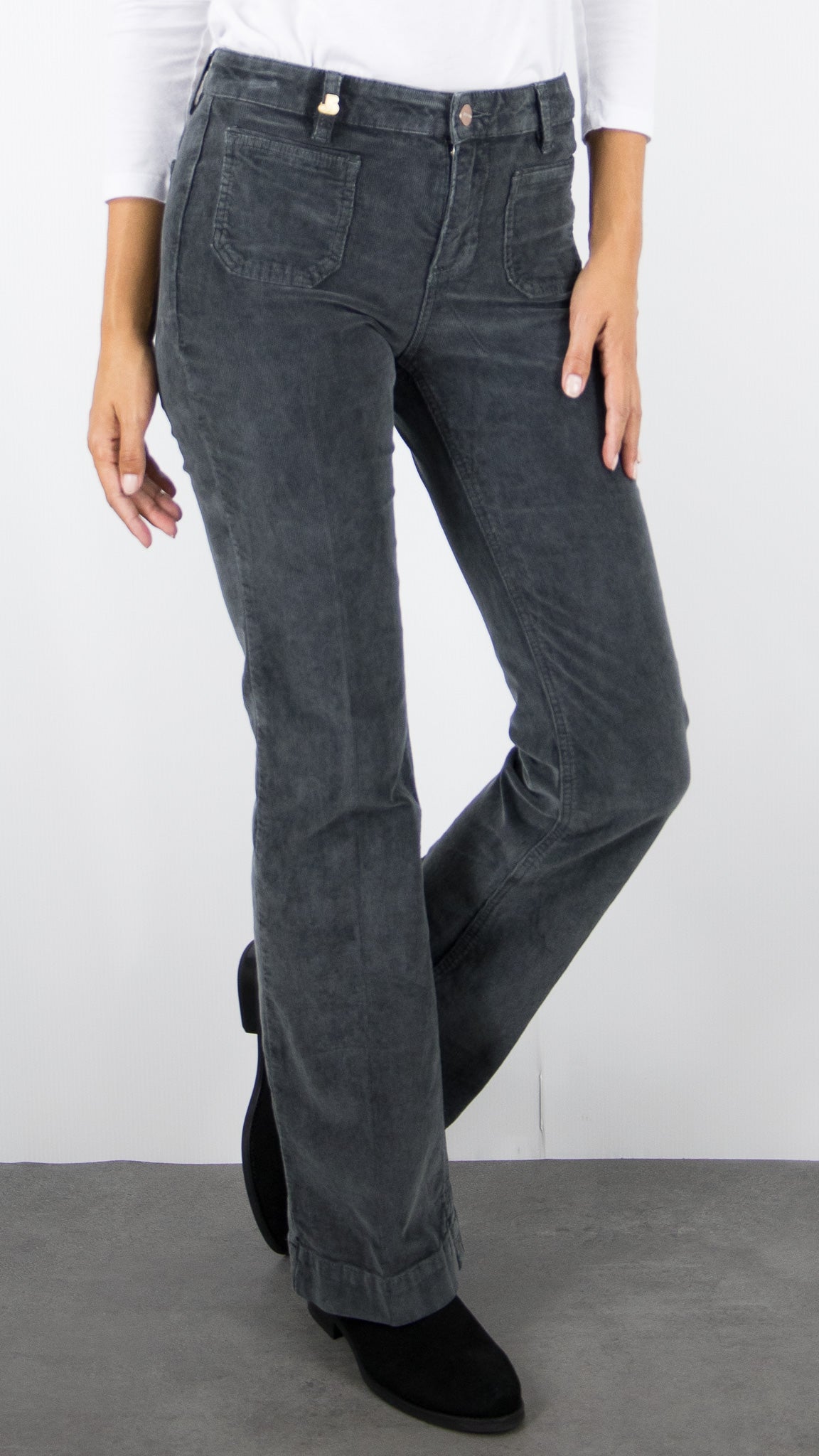 JEANS FLARE EN VELOURS GRIS CARBONE POUR FEMME JANE BLUE BASTILLE TINYCORD PIGMENT