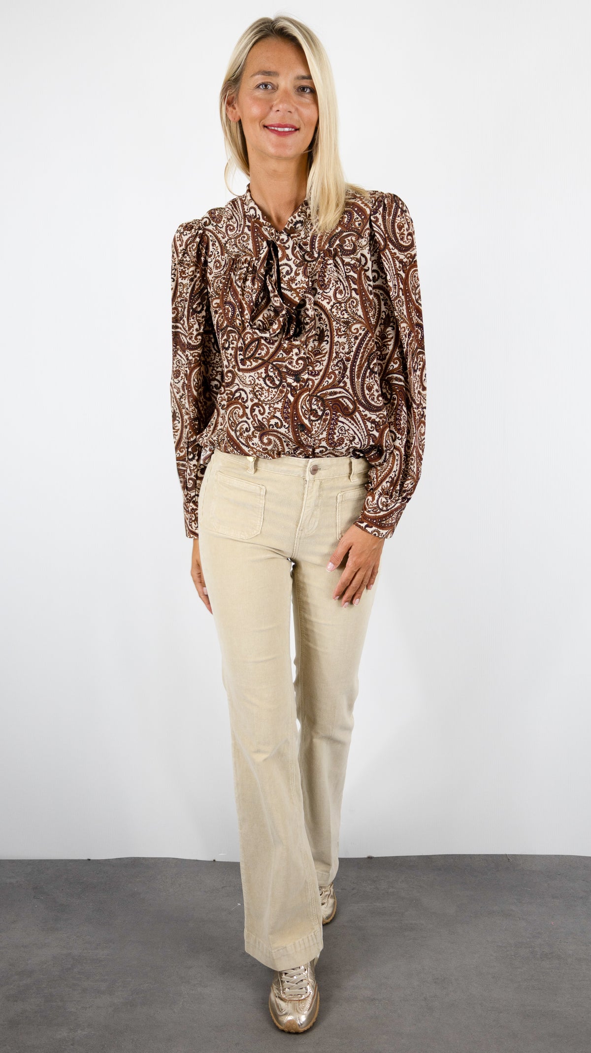 JEANS BOOTCUT EN VELOURS POUR FEMME JANE BLUE BASTILLE PIGMENT#COLOR_BEIGE 