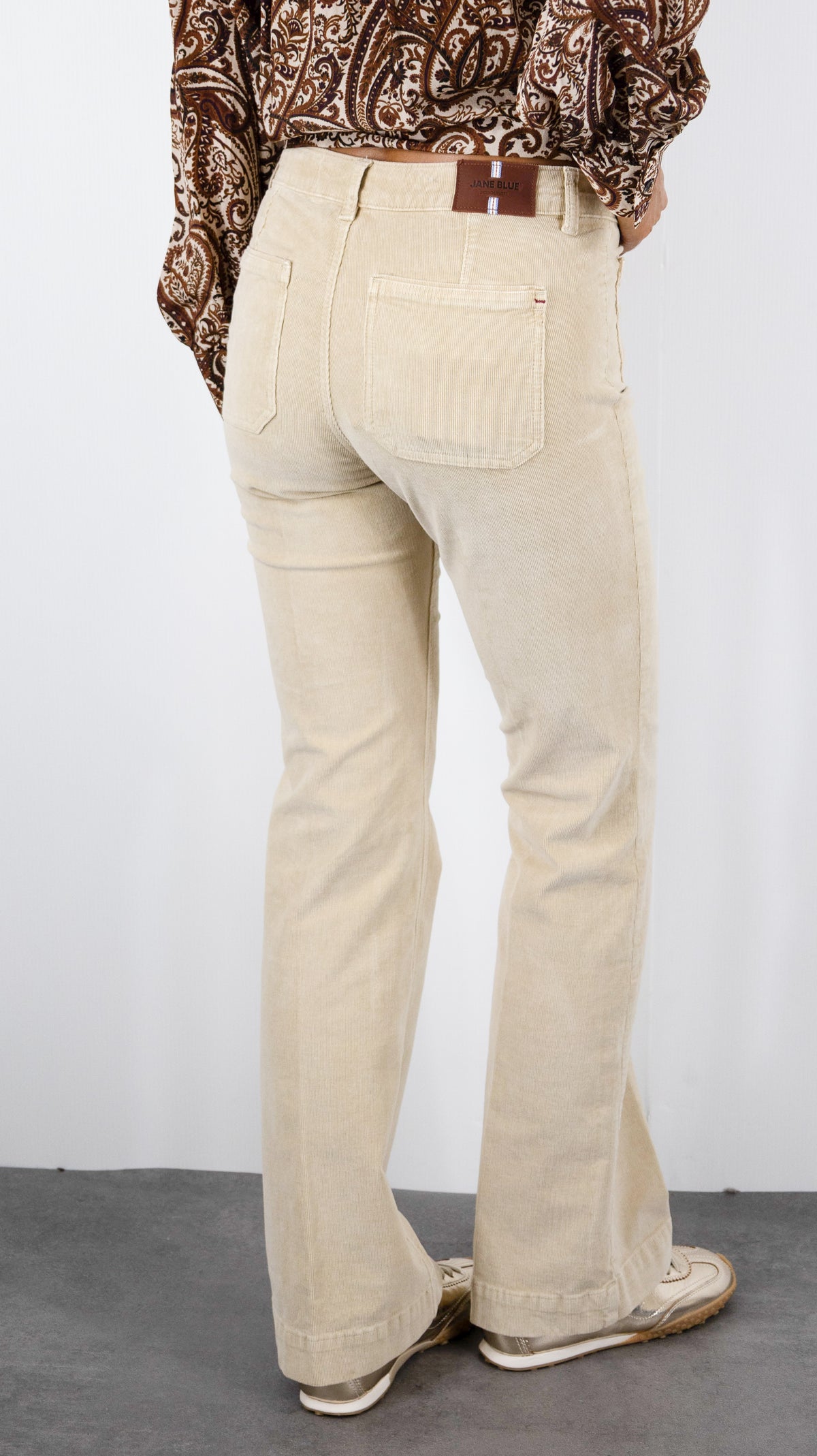 JEANS BOOTCUT EN VELOURS POUR FEMME JANE BLUE BASTILLE PIGMENT#COLOR_BEIGE 