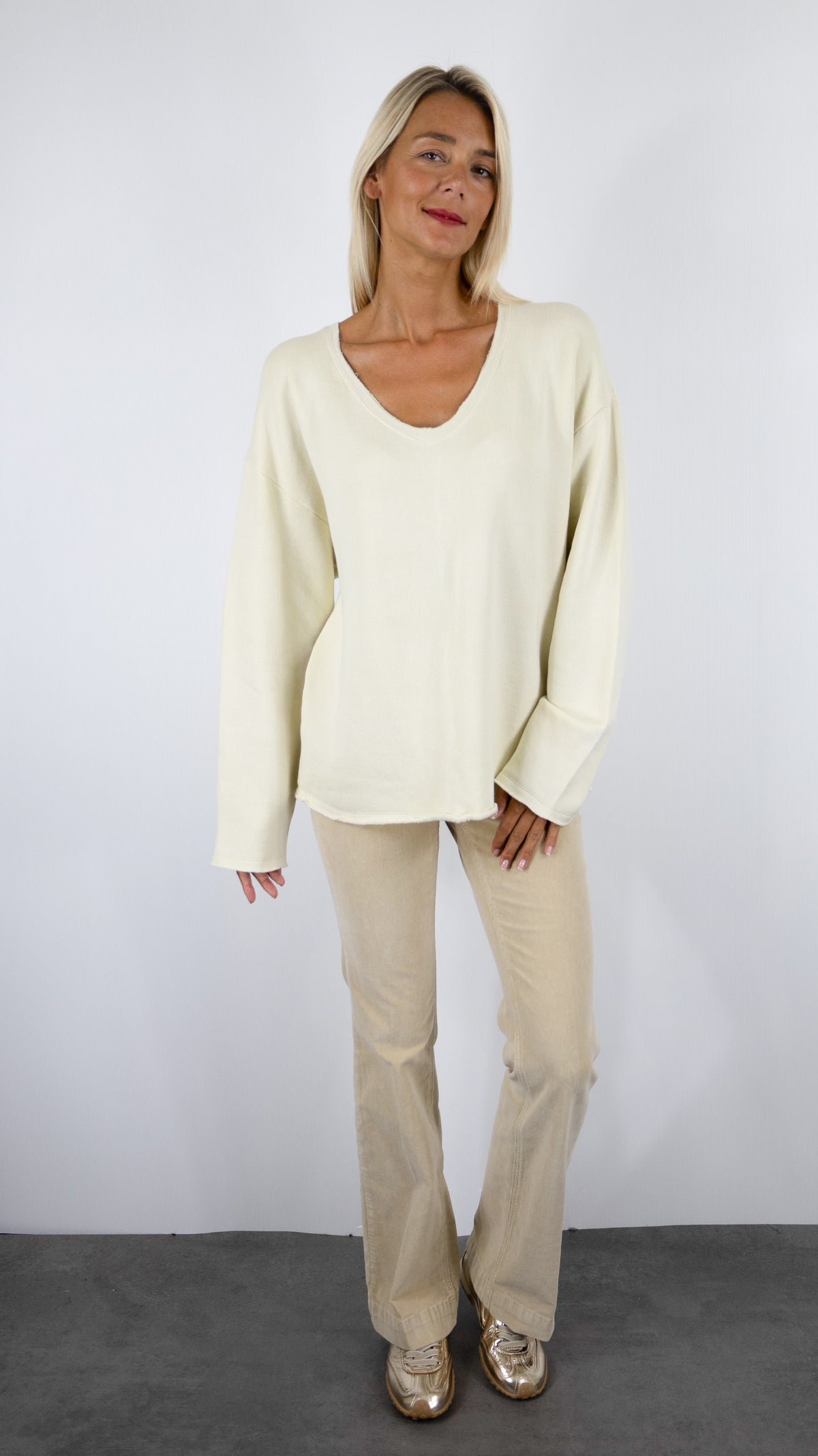 SWEAT COL V AMPLE MANCHES AMPLES AMERICAN VINTAGE NIS03A CREME ANGLAISE