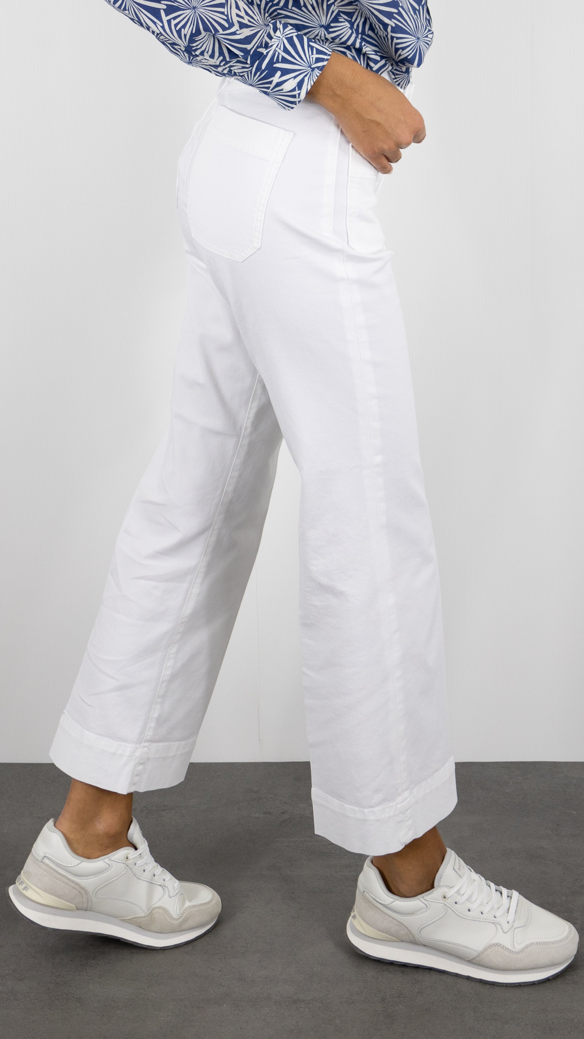 PANTALON 7/8 JAMBES LARGES POUR FEMME DENIM STUDIO BELLA LIGHT GABARDINE#COLOR_BLANC