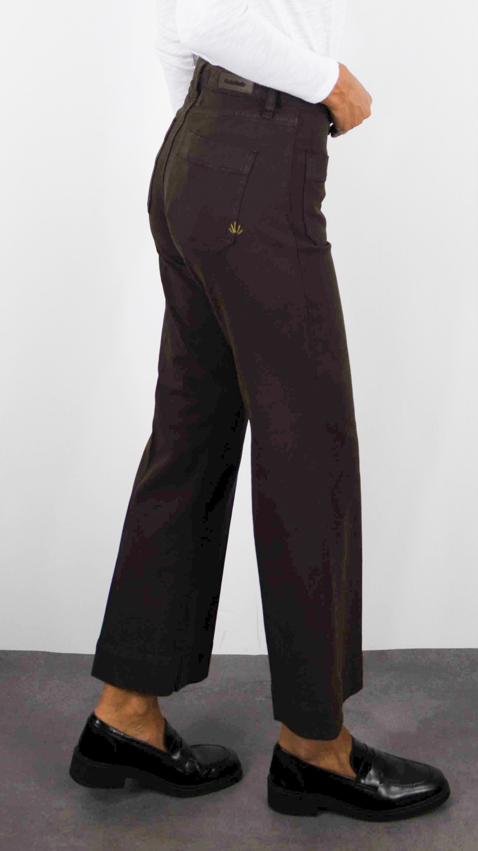 PANTALON LARGE 7/8 POUR FEMME DENIM STUDIO BELLA SOFT TWILL#COLOR_EBENE CHOCO