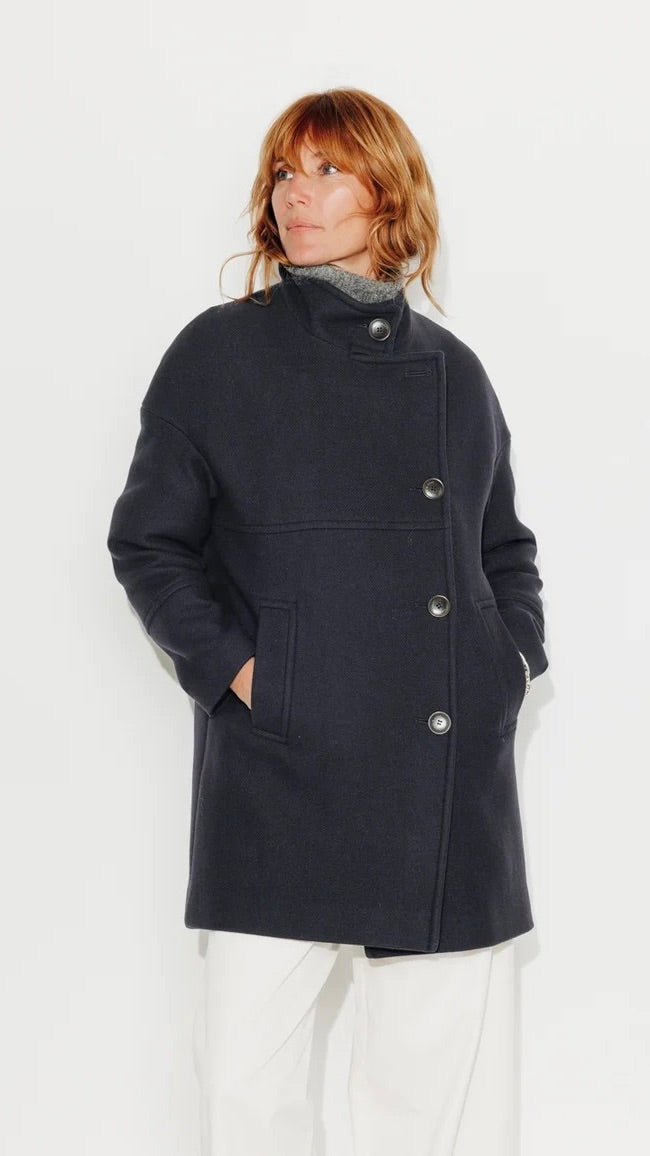 MANTEAU COL MONTANT EN LAINE MARINE BILOBA TRENCH COAT 