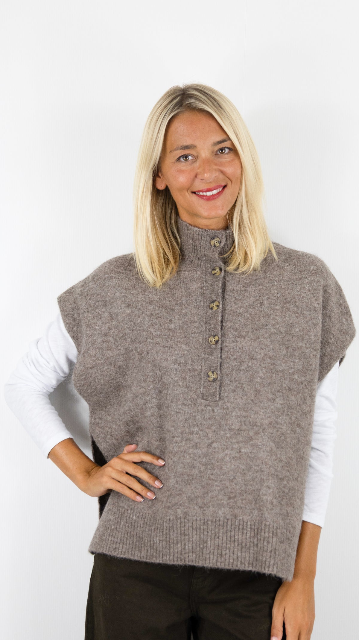 PULL SANS MANCHES COL CAMIONNEUR POUR FEMME HARTFORD MIMY#COLOR_03/TAUPE