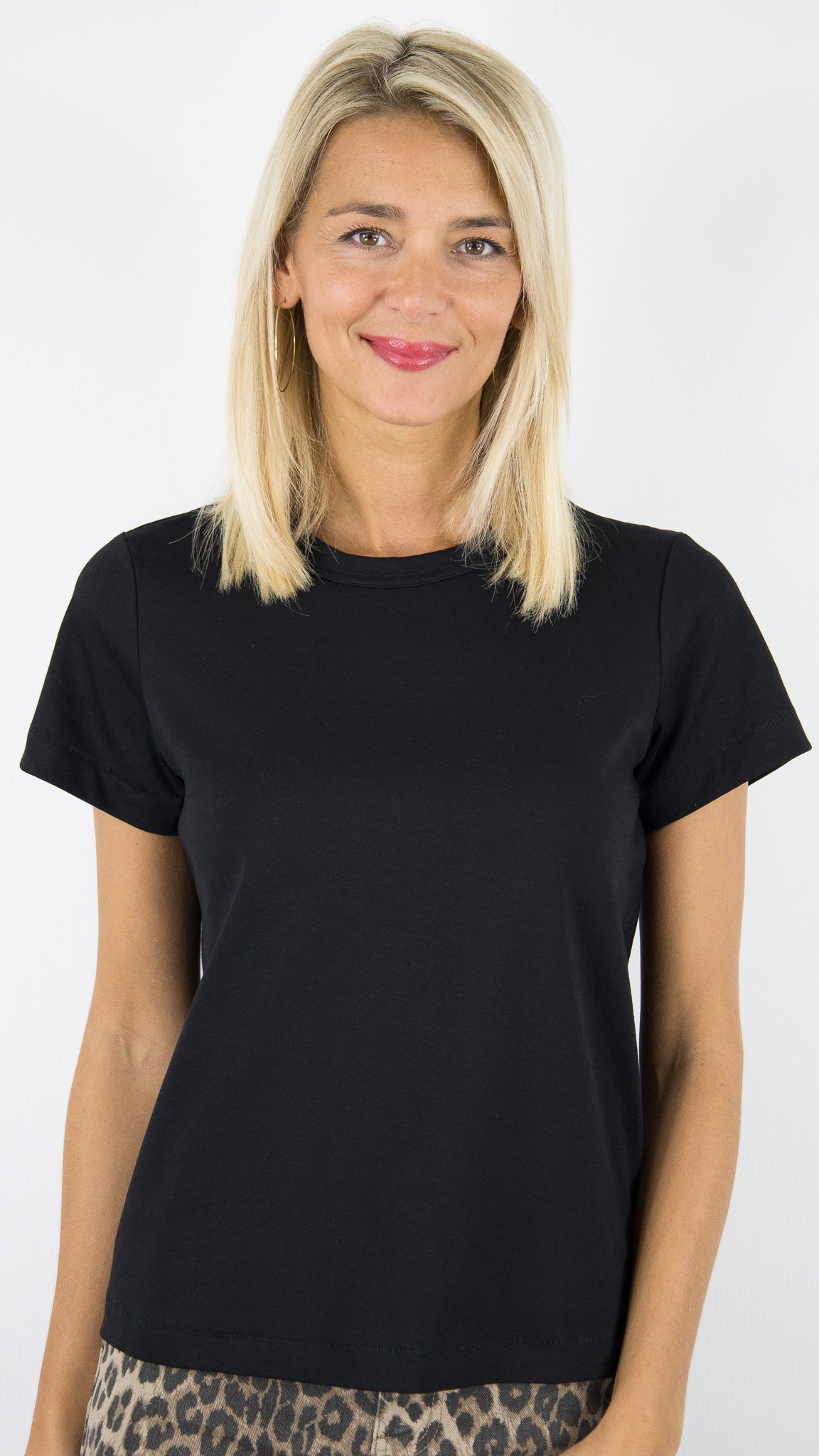 TEE-SHIRT BASIQUE COL RONF FEMME EN COTON ORAIJE ONI#COLOR_NOIR