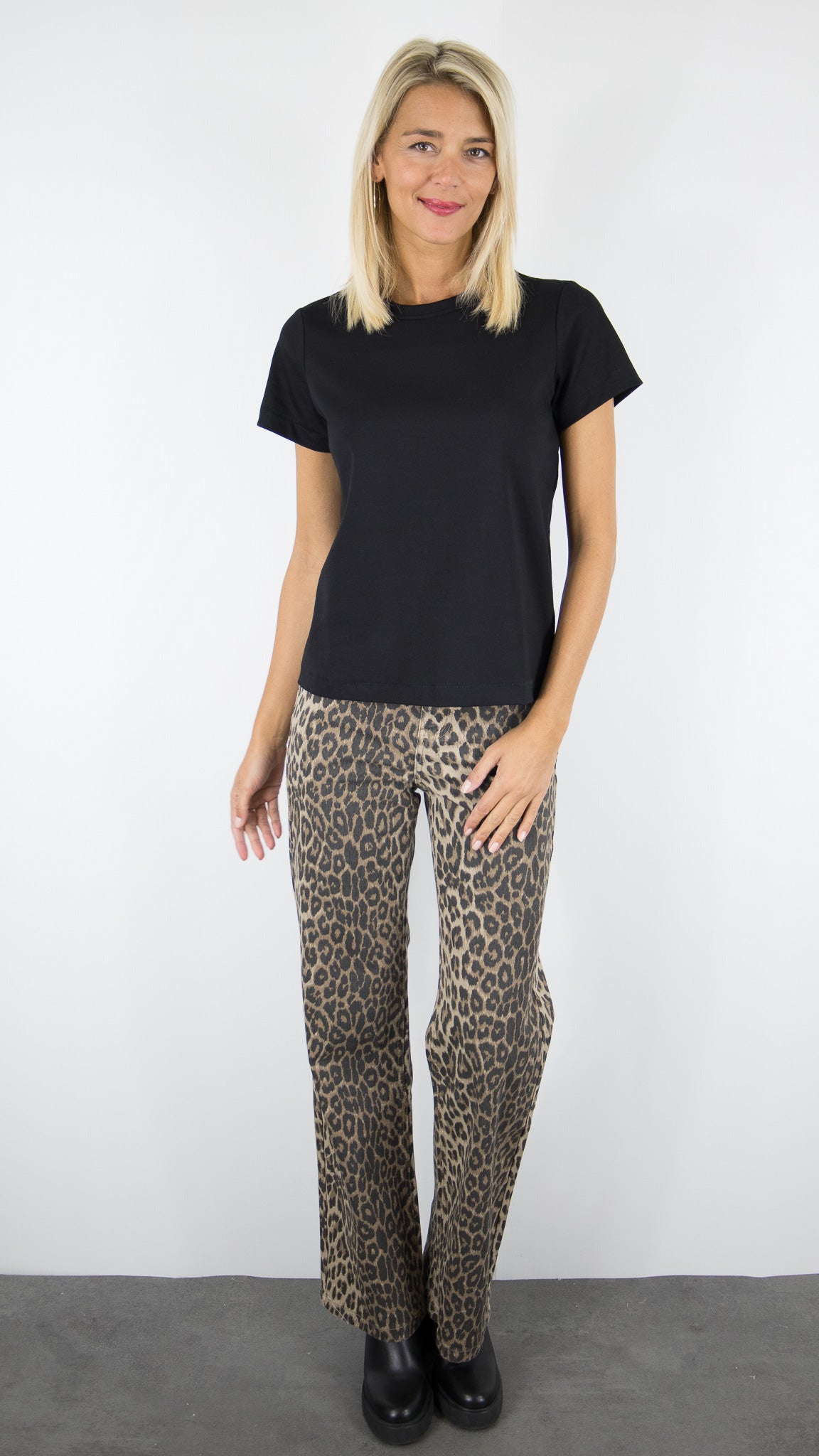 TEE-SHIRT BASIQUE COL RONF FEMME EN COTON ORAIJE ONI#COLOR_NOIR