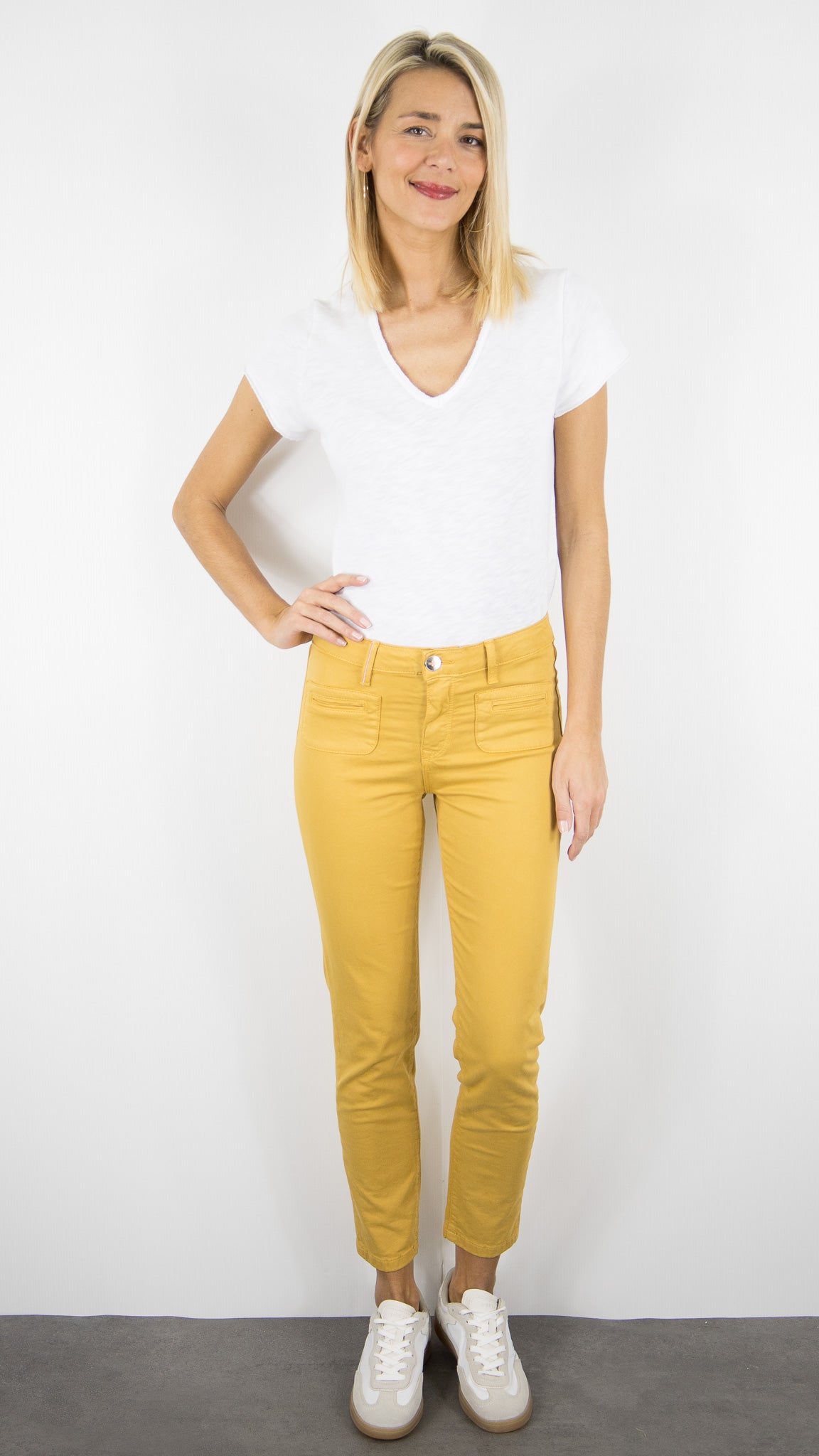 PANTALON SLIM EN COTON LYCRA POUR FEMME ISLOW CLARA SATIN LYCRA#COLOR_AMBRE/SAFRAN JAUNE
