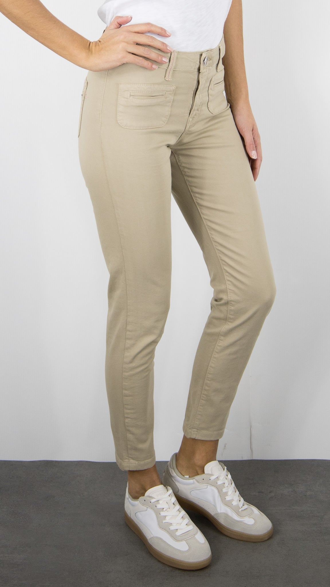 PANTALON SLIM EN COTON LYCRA POUR FEMME ISLOW CLARA SATIN LYCRA#COLOR_SAHARA/BEIGE