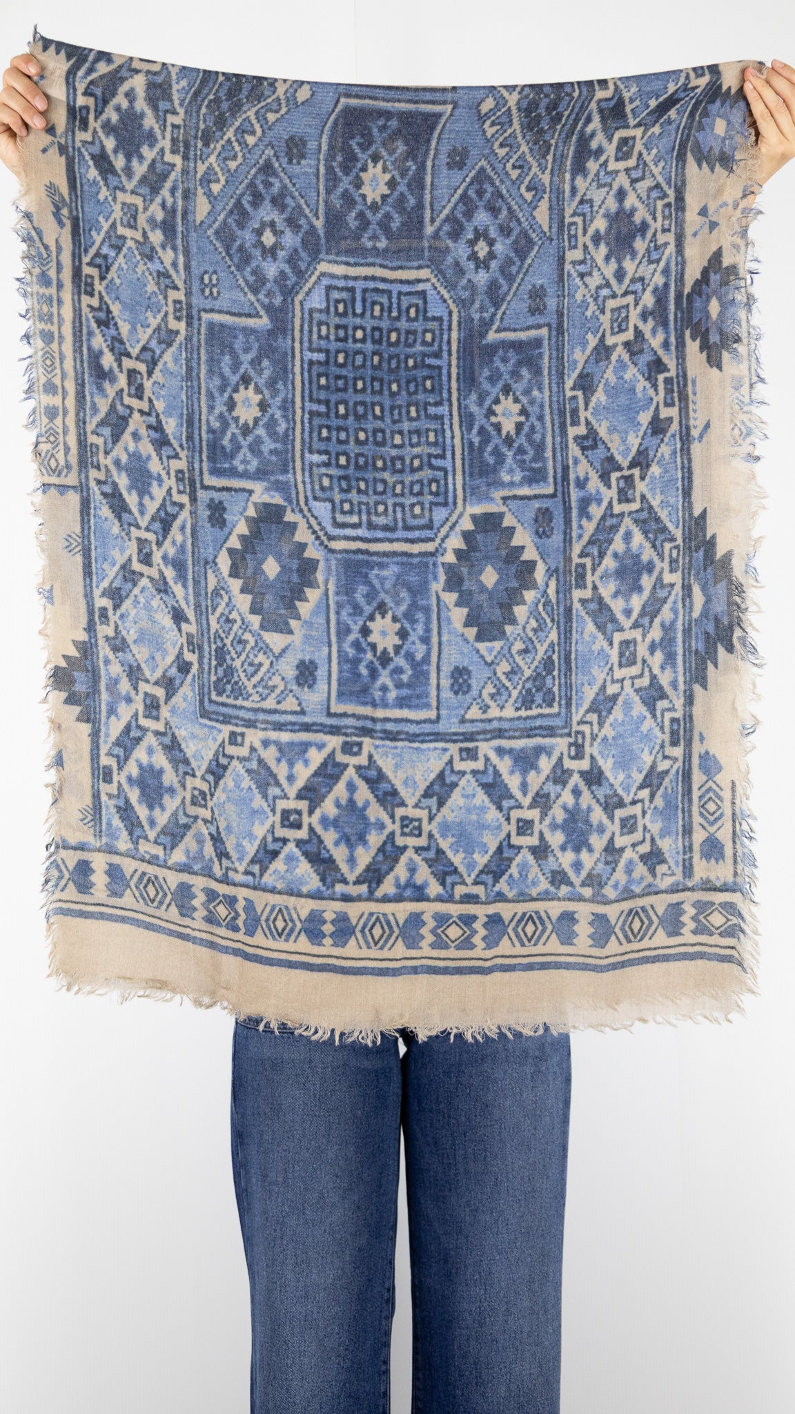 ECHARPE EN LAINE IMPRIMEE GERARD DAREL DCH14 C274