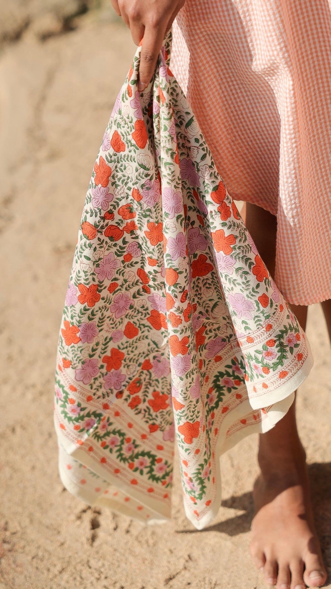 FOULARD IMPRIME FLEURI CASSIS 100% COTON  BELLEMME ELLIS PETIT FORMAT#COLOR_CLEMENTINE