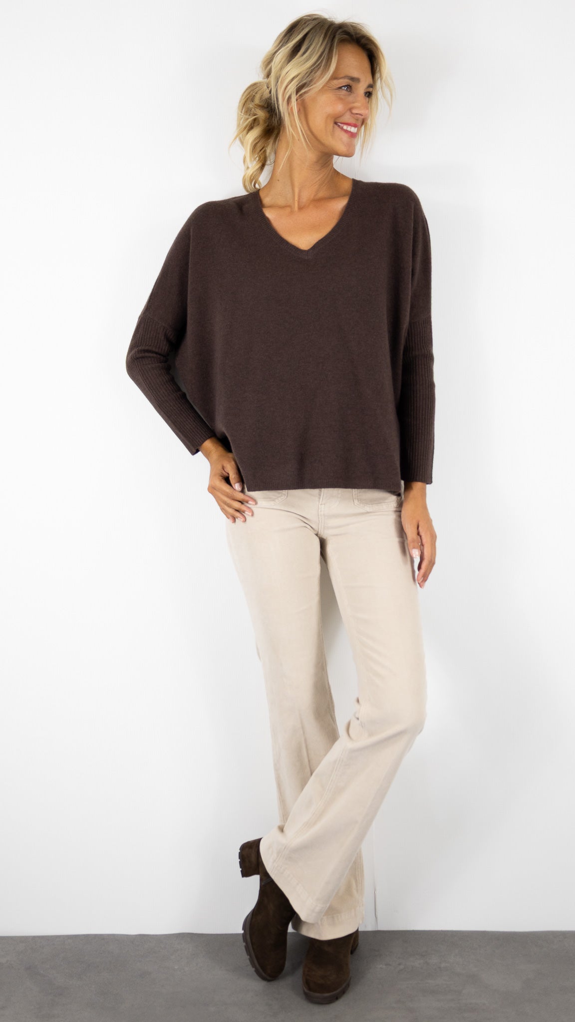 PULL V EN CACHEMIRE FAUSTINE NOT SHY#COLOR_COFFEE/CAFE
