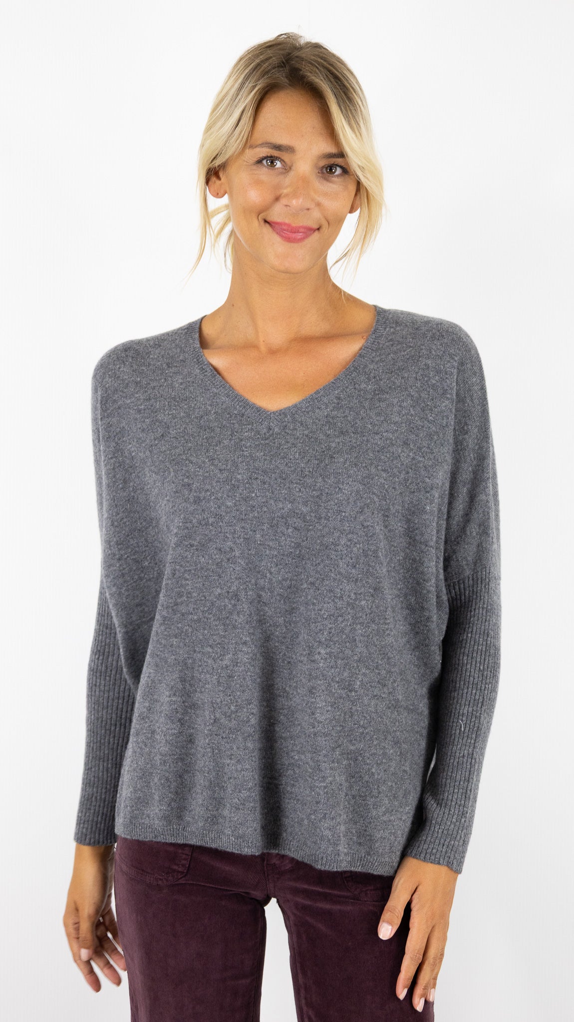PULL V EN CACHEMIRE FAUSTINE NOT SHY#COLOR_GRIS CHINE FONCE