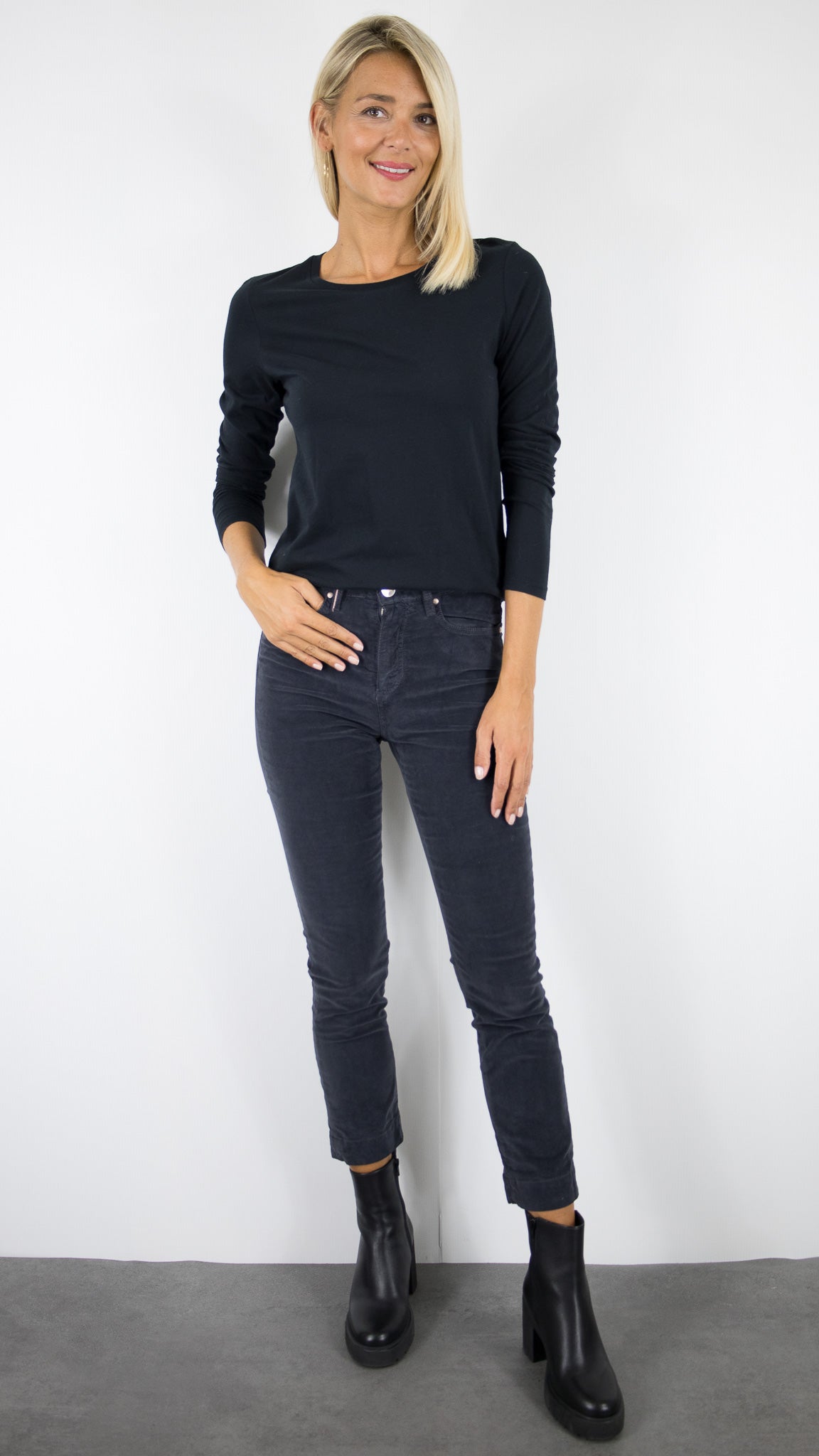 TEE-SHIRT COL ROND EN COTON DELUXE FEMME MAJESTIC FTS037 M007#COLOR_002/NOIR