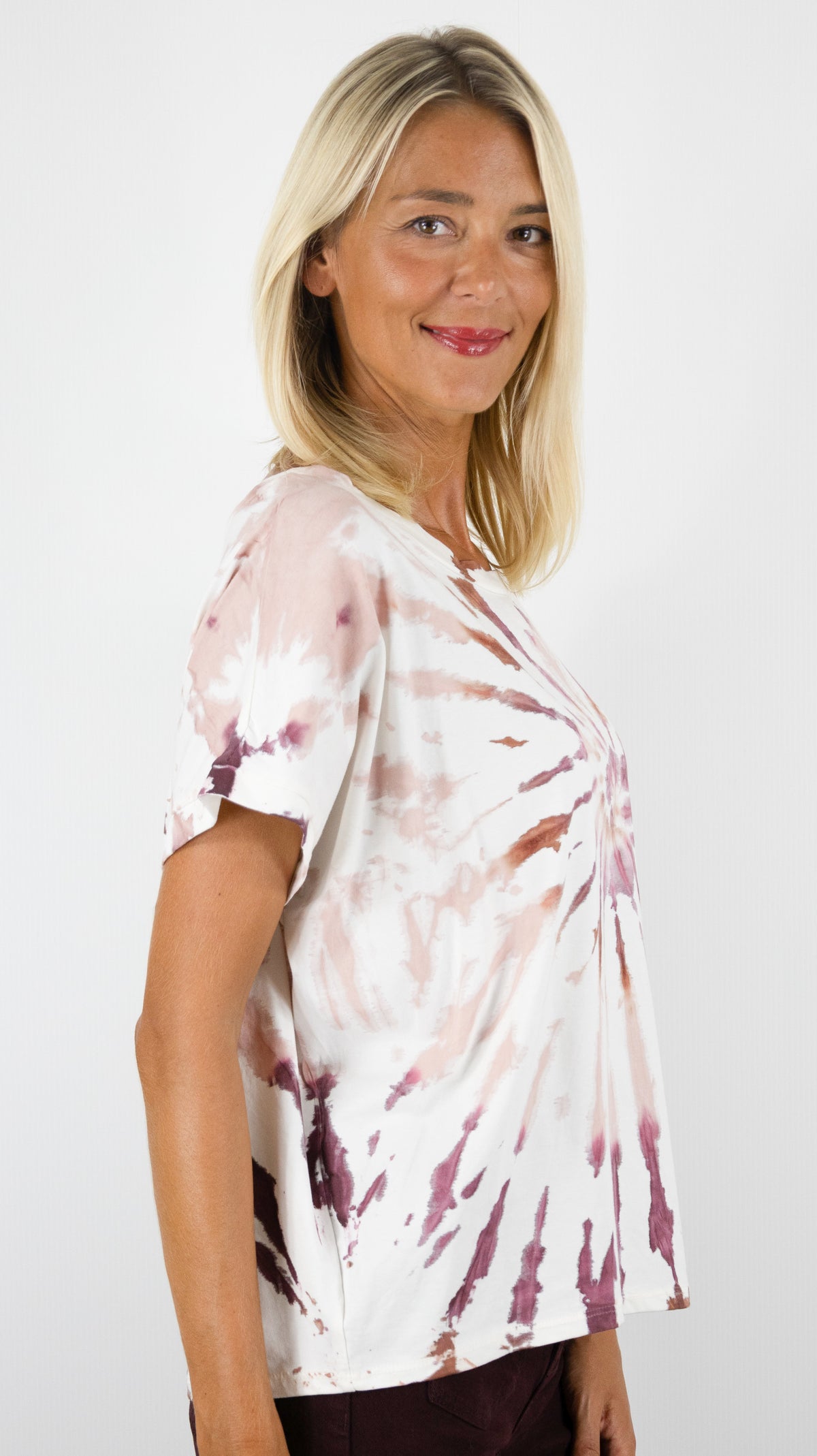 TEE-SHIRT IMPRIME TIE AND DYE EN COTON POUR FEMME LUK AP LK7786 ZR H27#COLOR_PRUNE/CAMEL