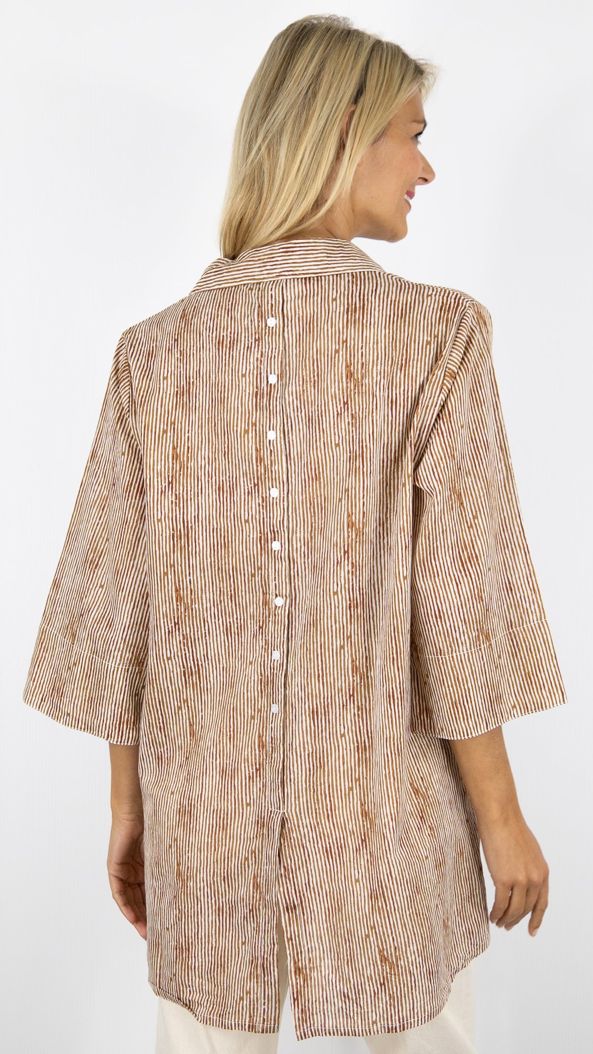 CHEMISE TUNIQUE AMPLE RAYEE EN COTON TERRE ROUGE GS188#COLOR_5R03/NOISETTE