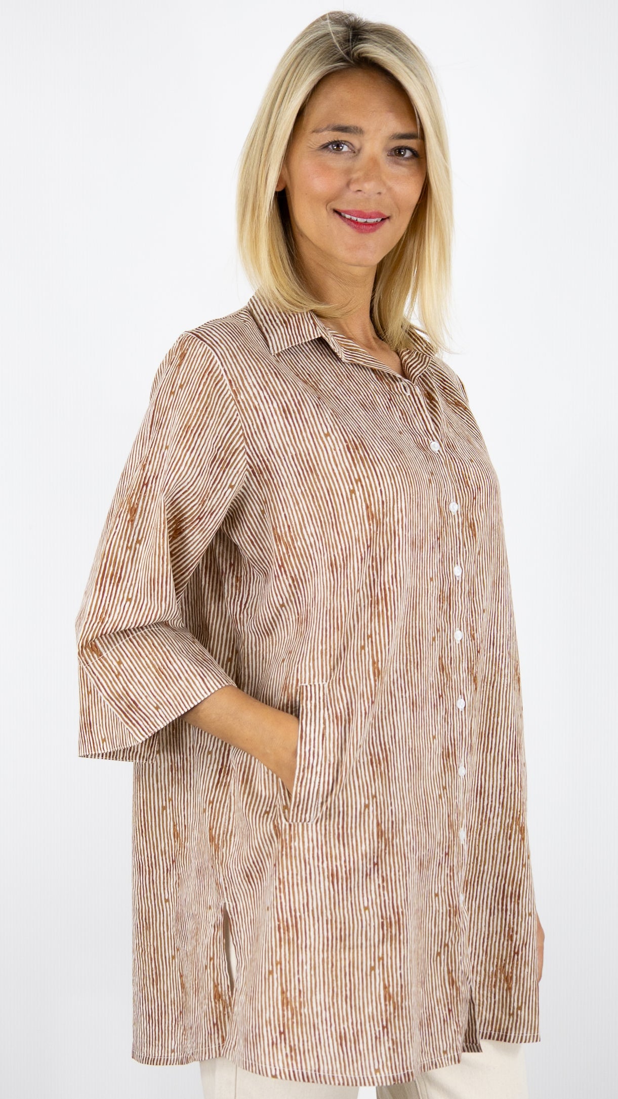 CHEMISE TUNIQUE AMPLE RAYEE EN COTON TERRE ROUGE GS188#COLOR_5R03/NOISETTE