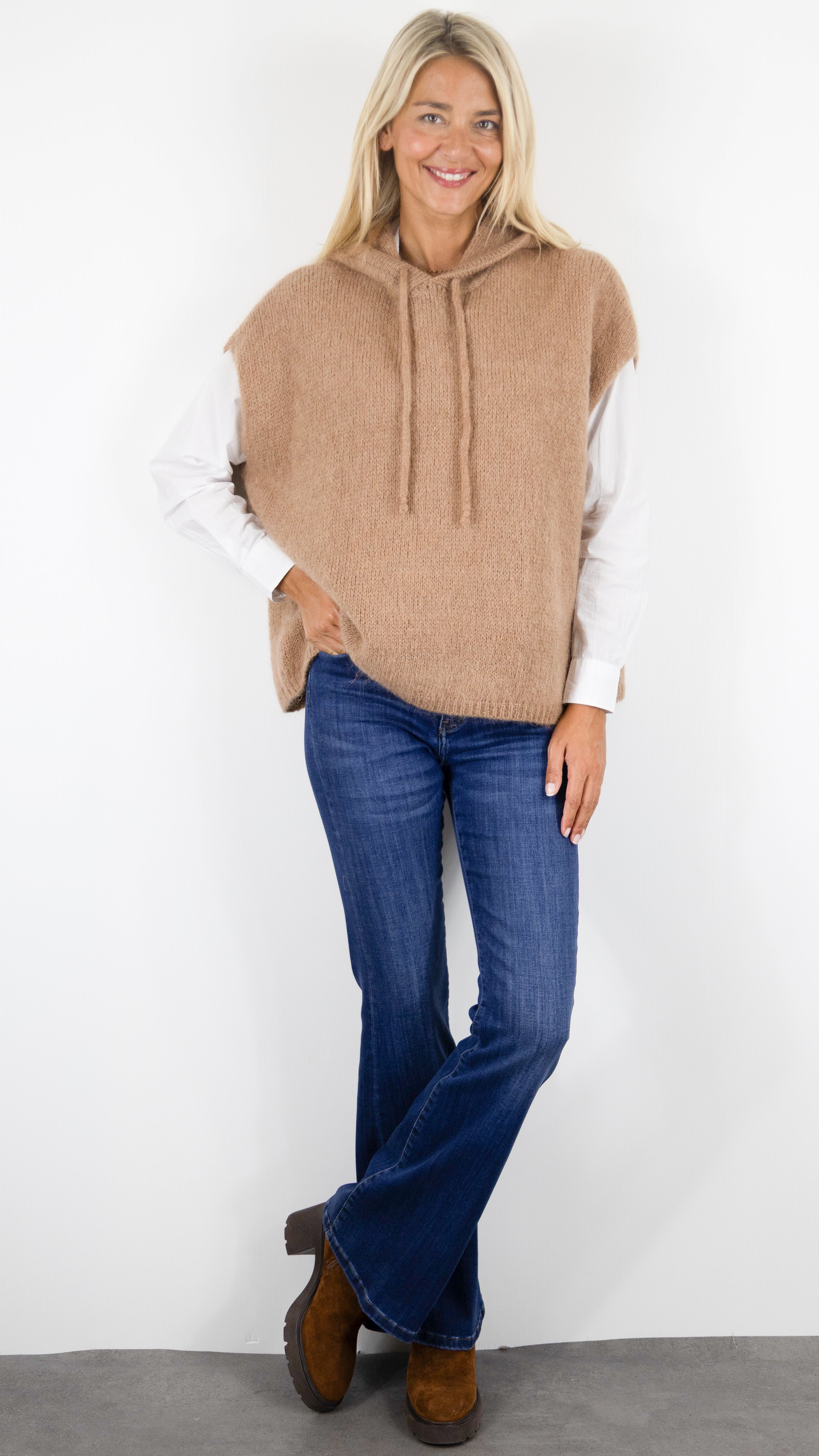 PULL AMPLE À CAPUCHE SANS MANCHES POUR FEMME ANDROMEDE H2489#COLOR_CAMEL