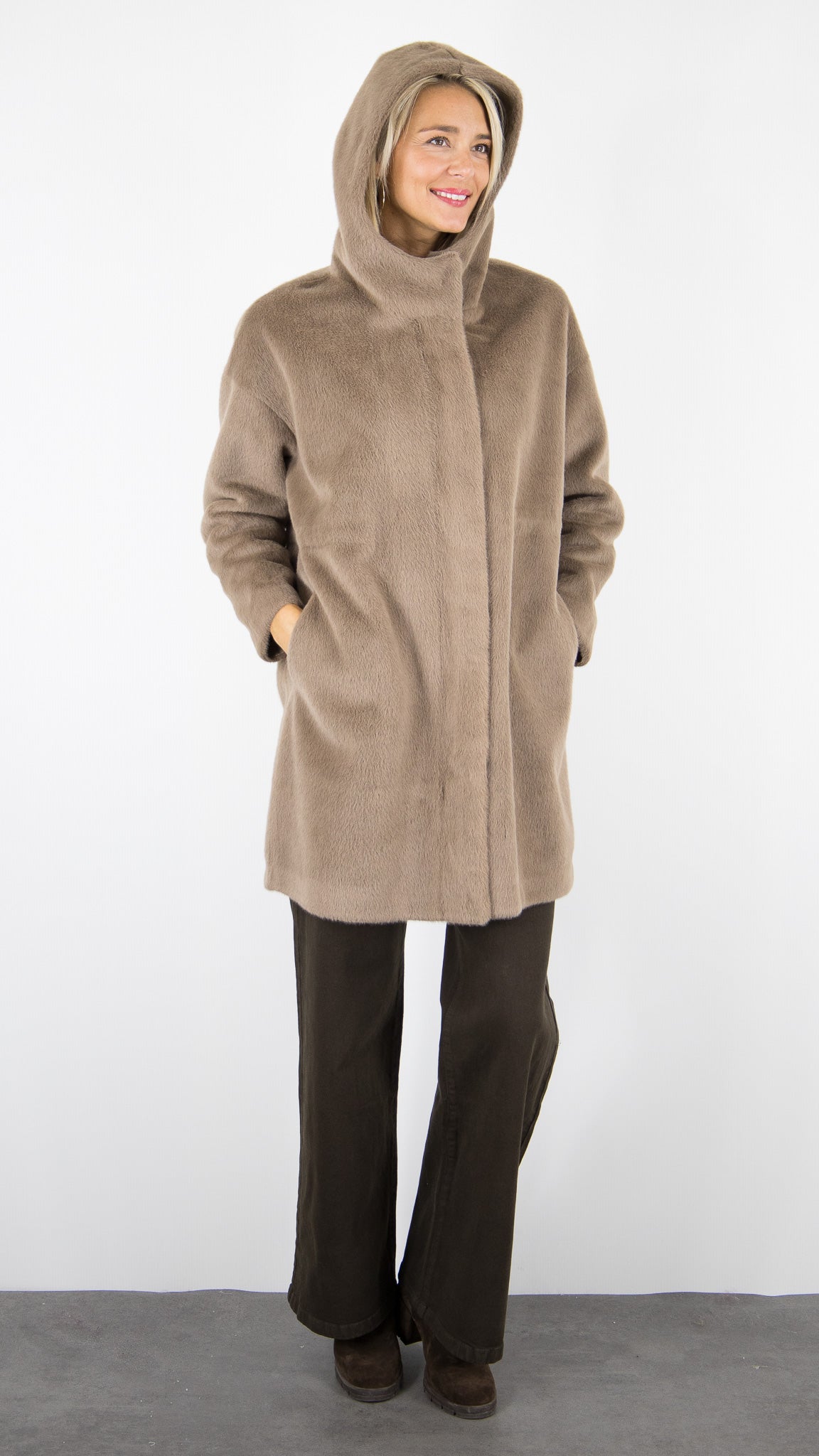 MANTEAU 7/8 EN FAUSSE FOURRURE LOU ANDREA HAPPY PM BEIGE#COLOR_MOKA/ECUREUIL